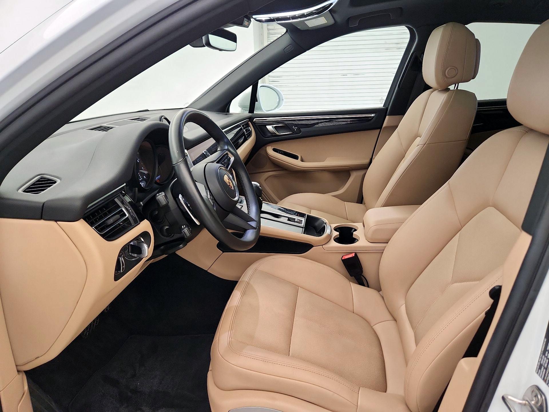 Thumbnail: 2023 Porsche Macan - 11