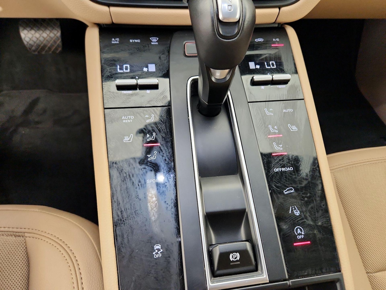 2023 Porsche Macan Base - Photo 16
