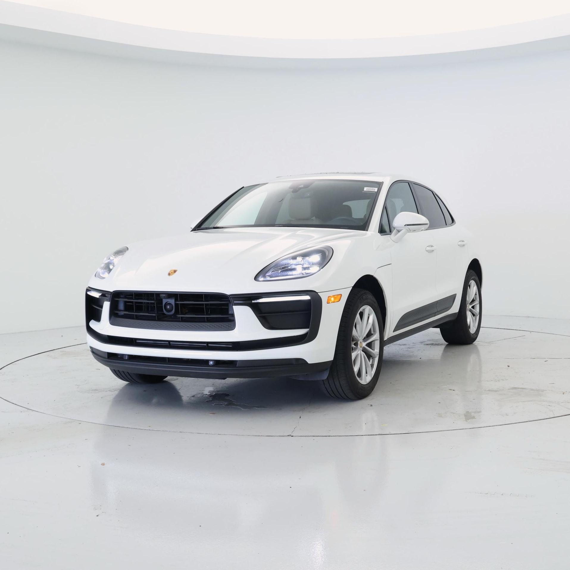 Thumbnail: 2023 Porsche Macan - 4
