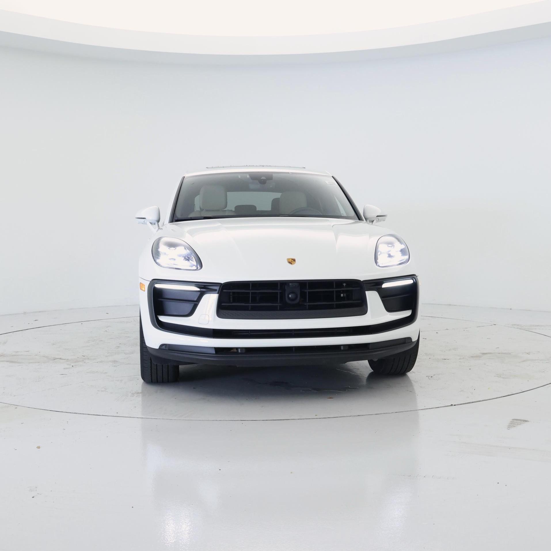 Thumbnail: 2023 Porsche Macan - 5