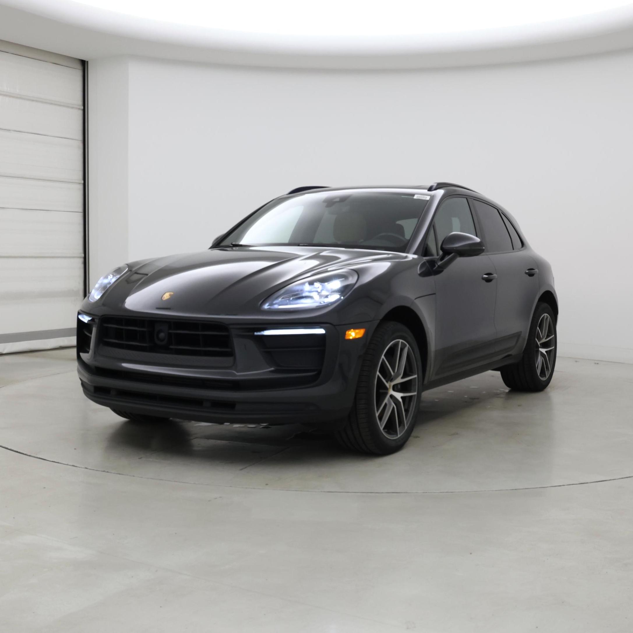 Thumbnail: 2023 Porsche Macan - 4