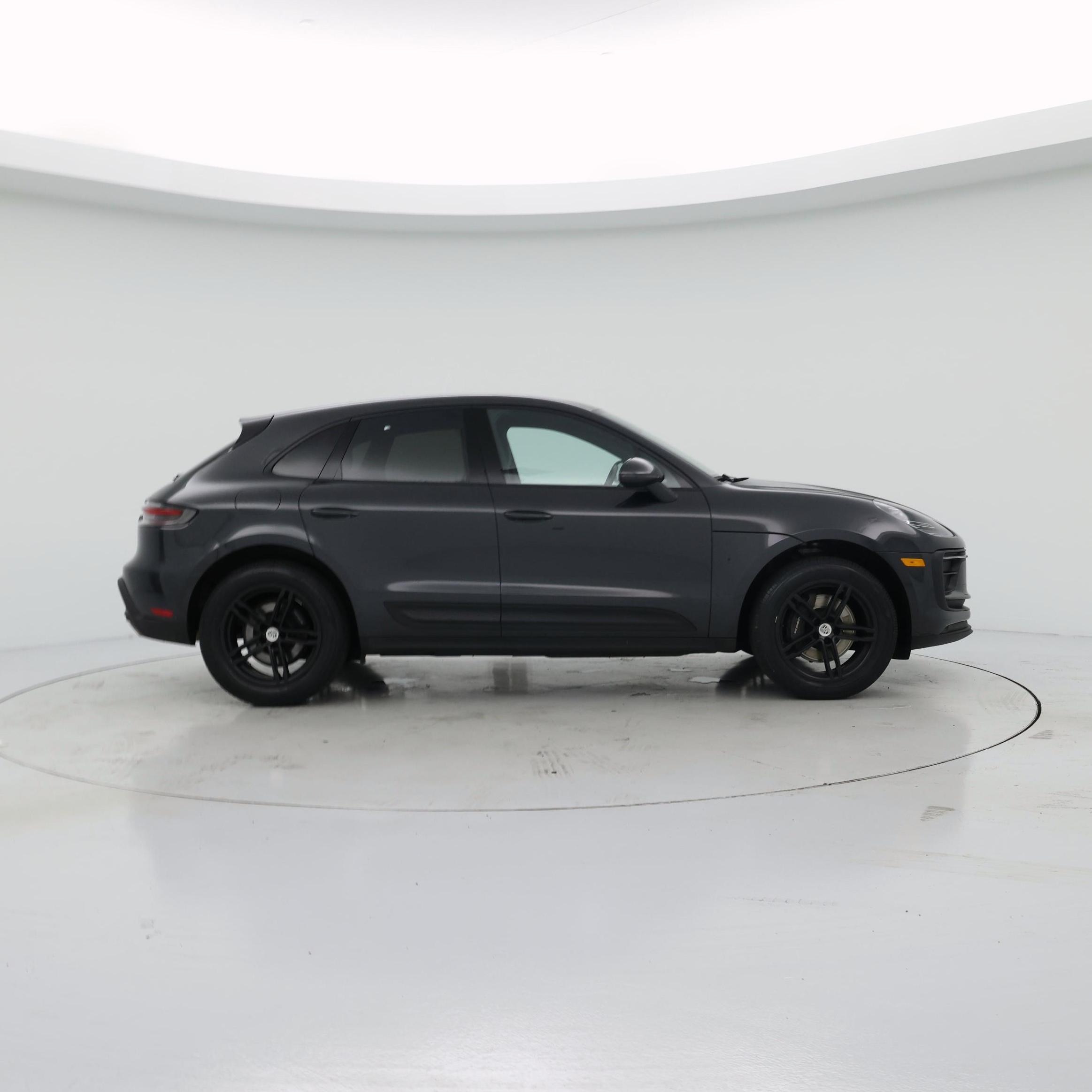 Thumbnail: 2023 Porsche Macan - 7