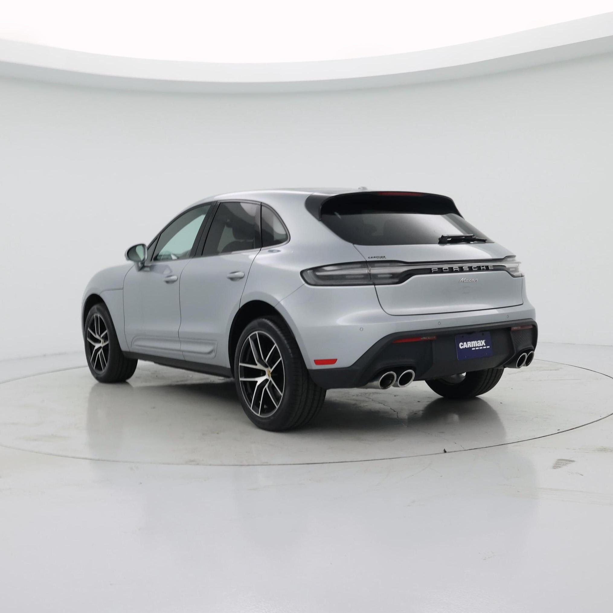 Thumbnail: 2023 Porsche Macan - 2