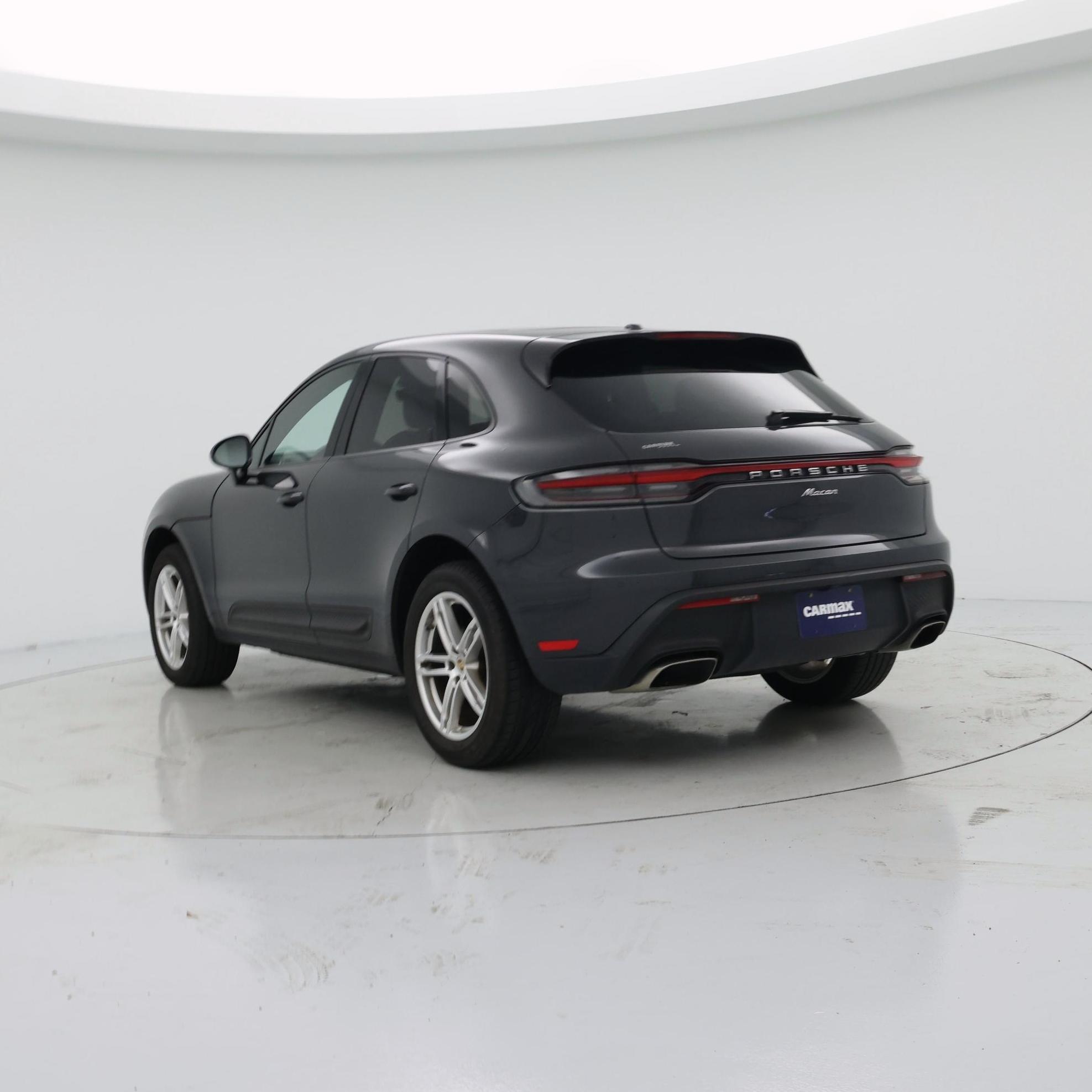 Thumbnail: 2023 Porsche Macan - 2