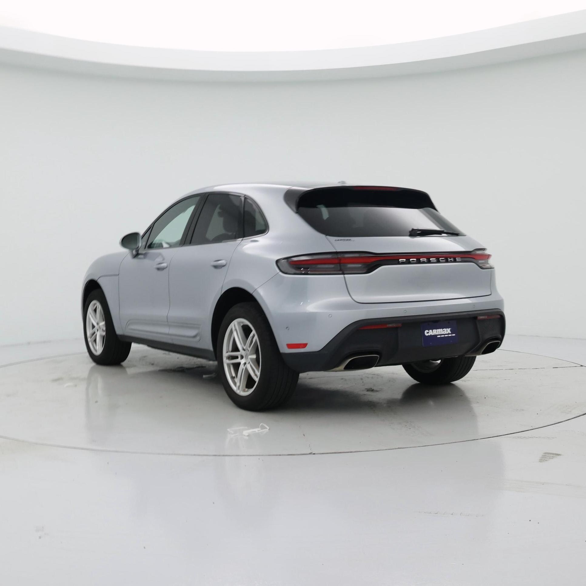 Thumbnail: 2023 Porsche Macan - 2