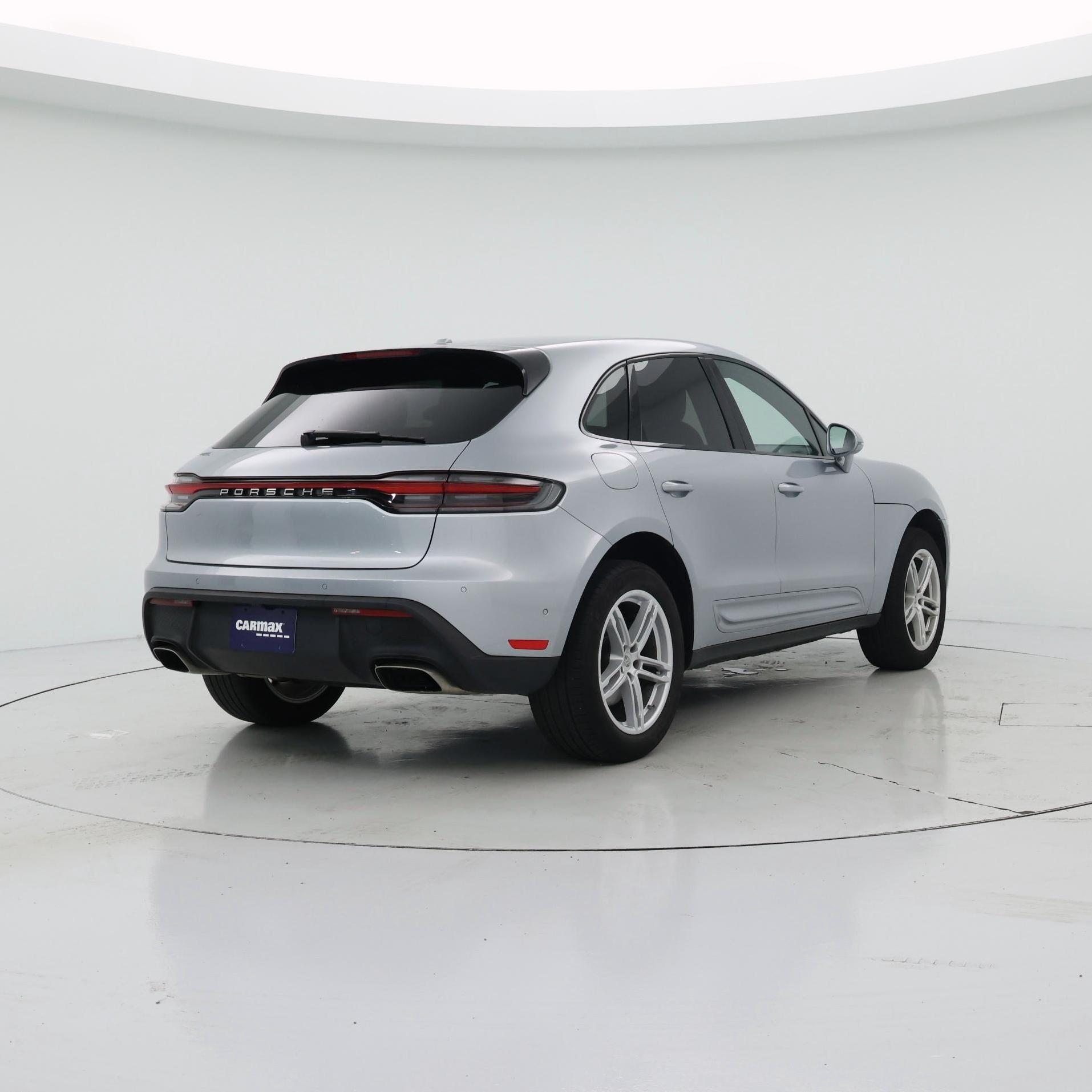 Thumbnail: 2023 Porsche Macan - 8