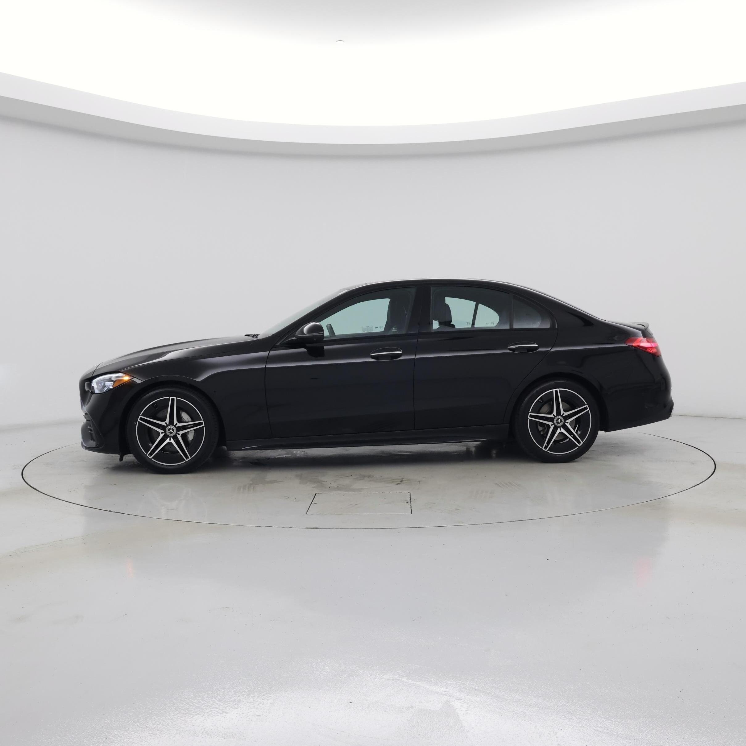 Thumbnail: 2024 Mercedes-Benz C-Class - 3