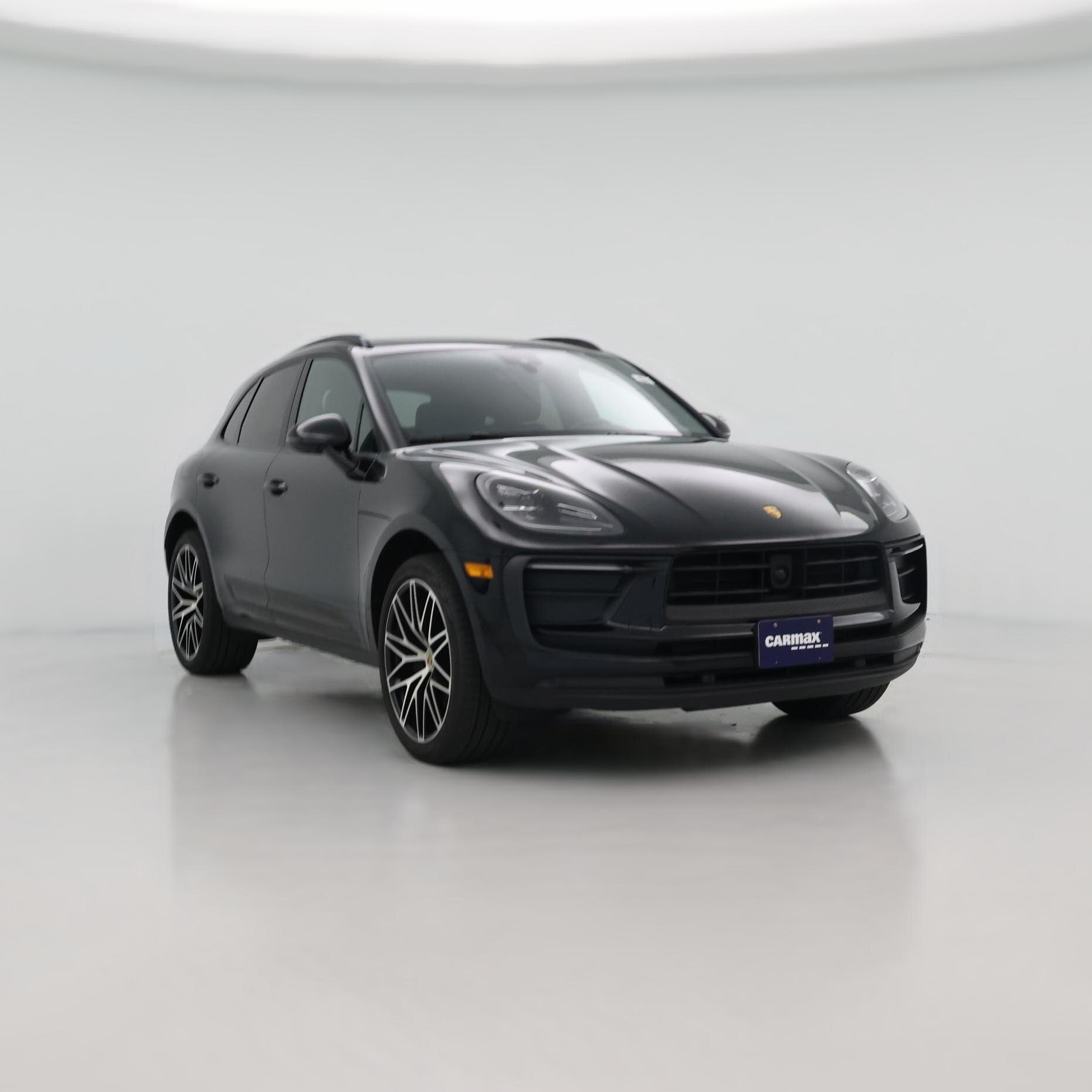 Thumbnail: 2023 Porsche Macan - 1