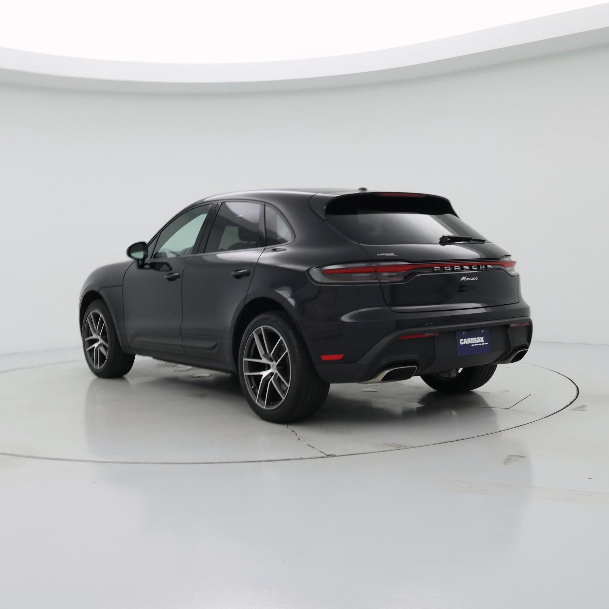 Thumbnail: 2023 Porsche Macan - 2
