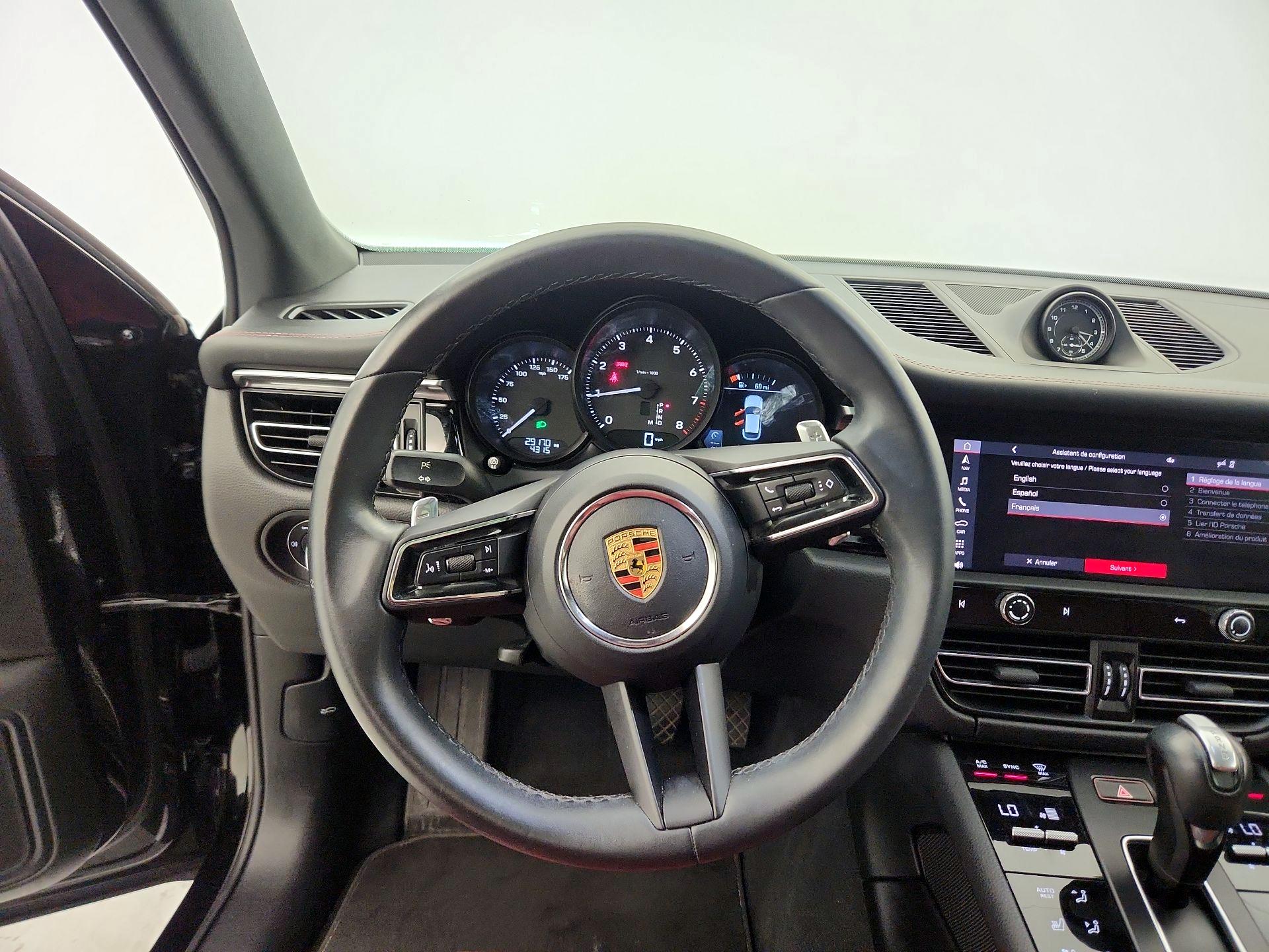 Thumbnail: 2023 Porsche Macan - 10