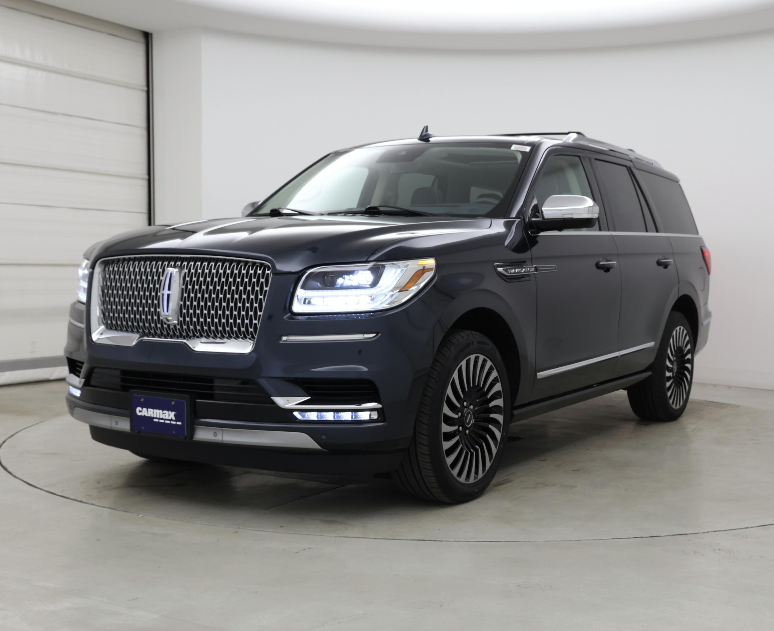 Thumbnail: 2021 Lincoln Navigator - 4