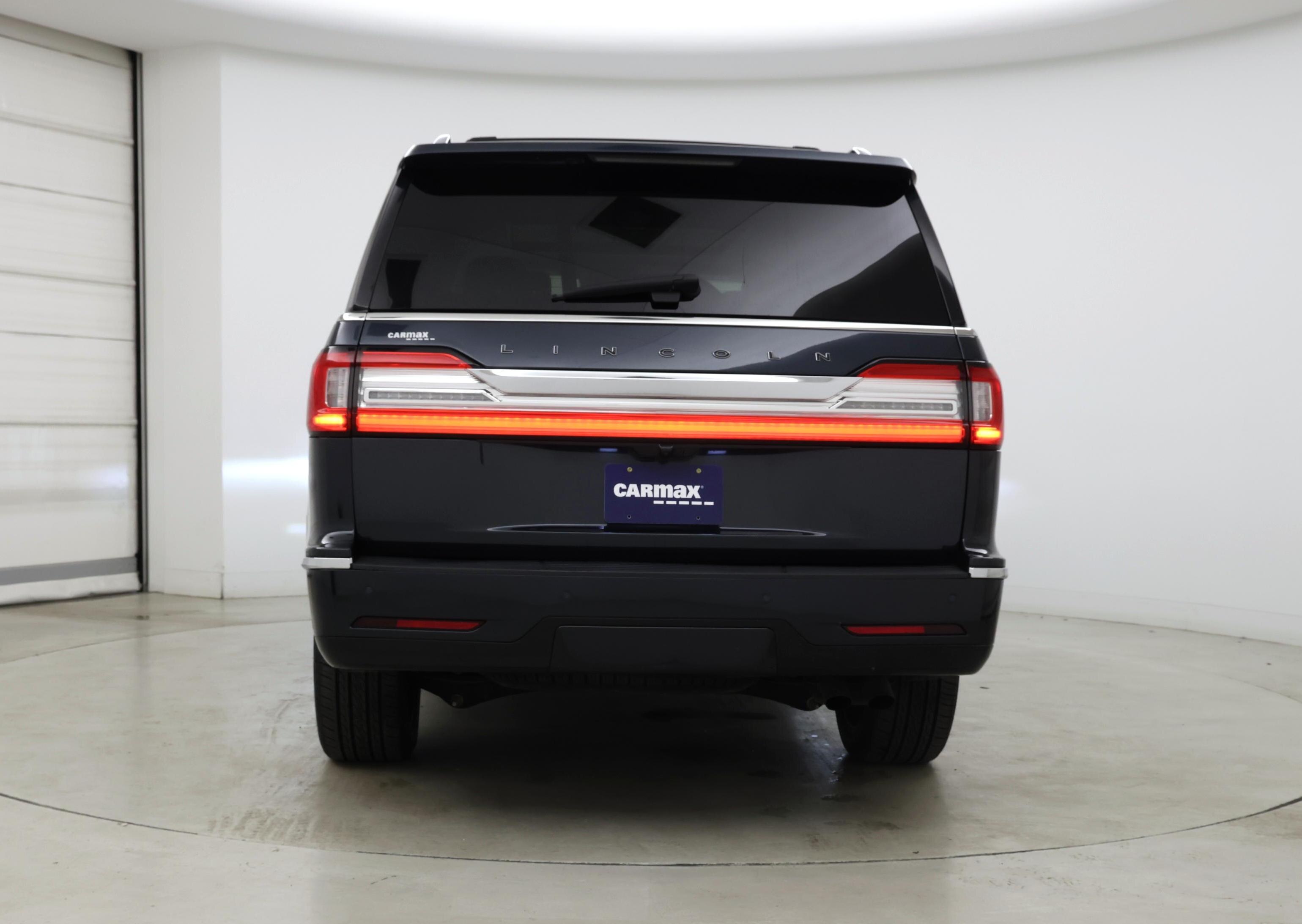 Thumbnail: 2021 Lincoln Navigator - 6