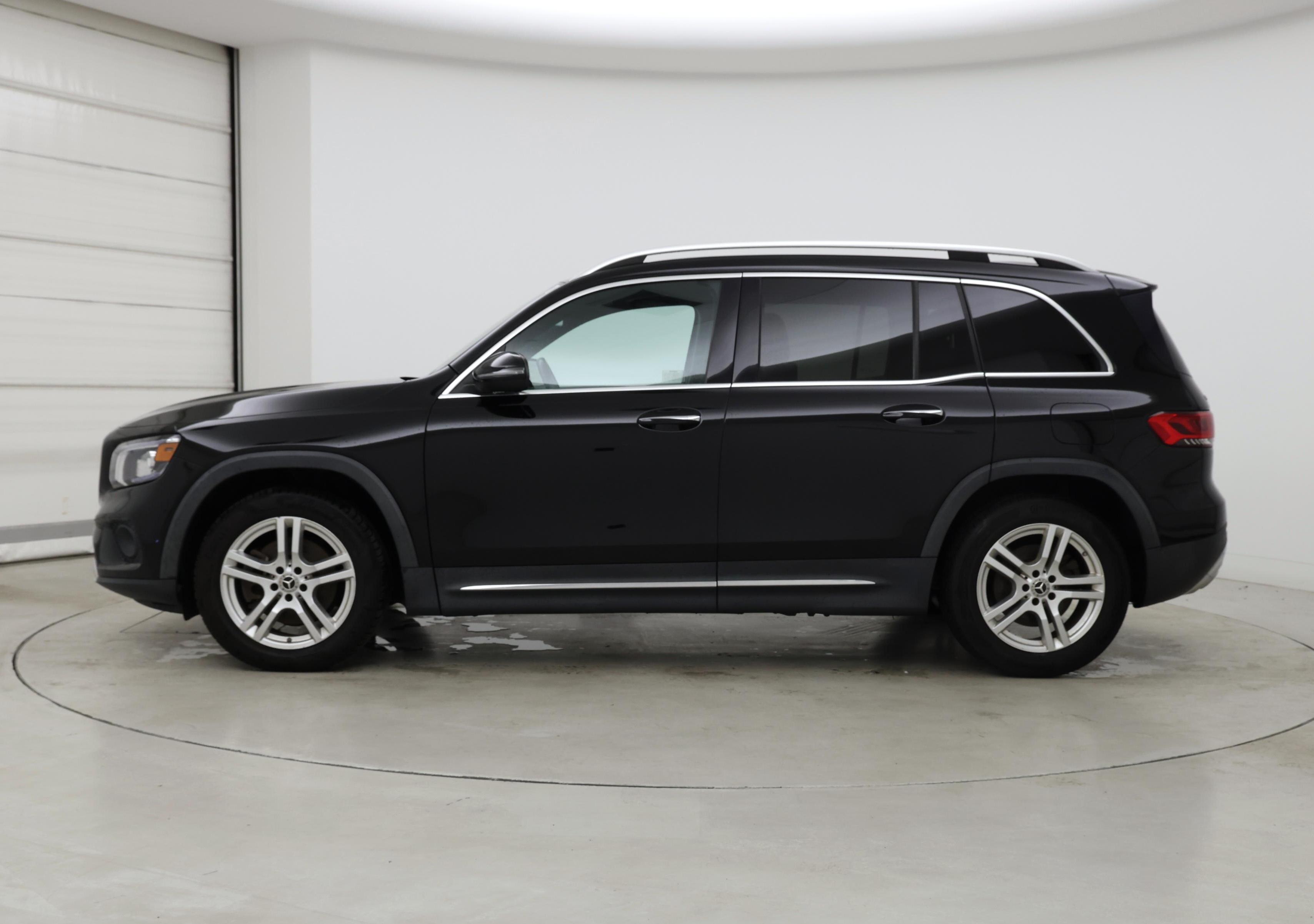 Thumbnail: 2022 Mercedes-Benz GLB - 3