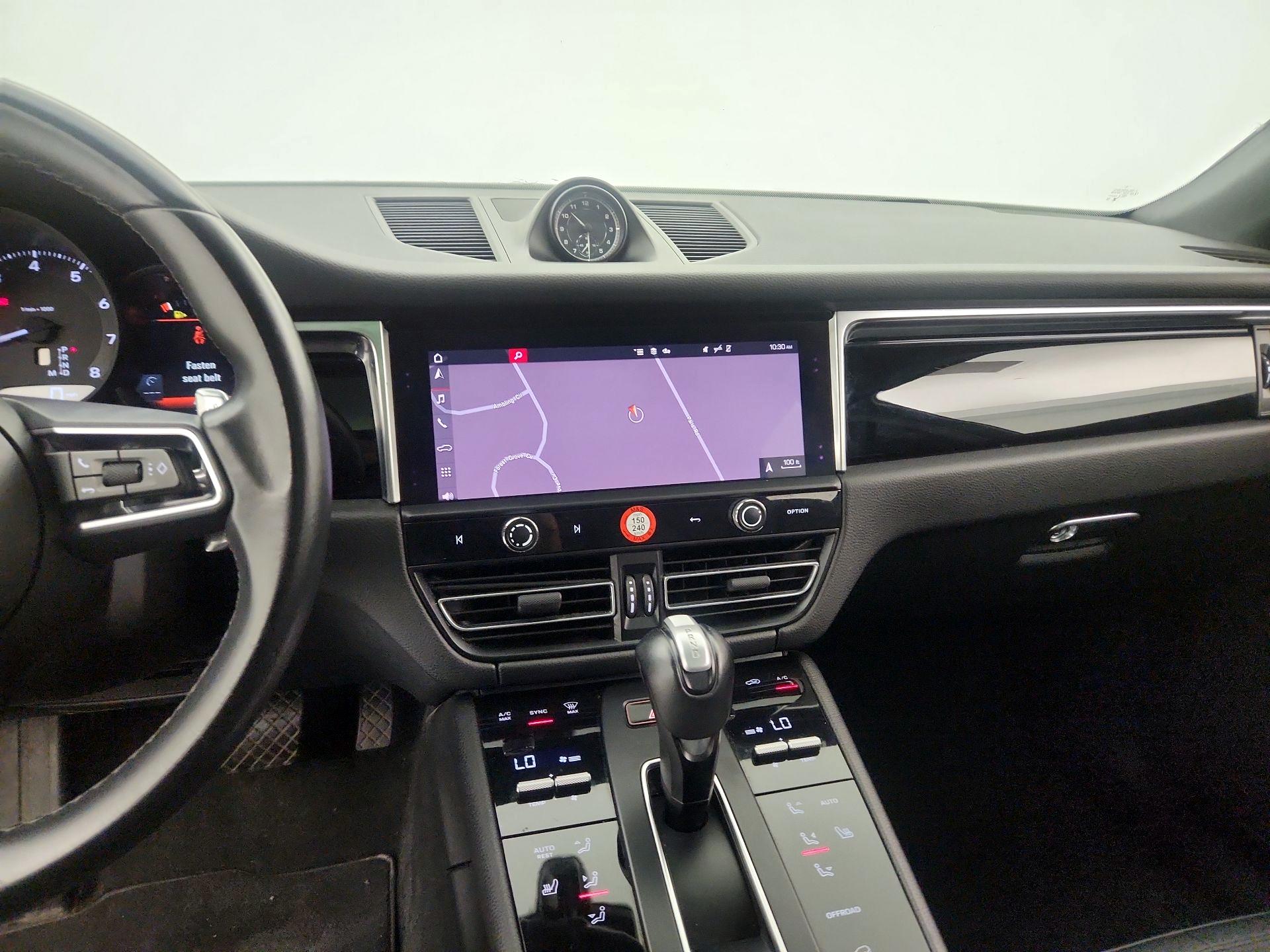 Thumbnail: 2023 Porsche Macan - 9