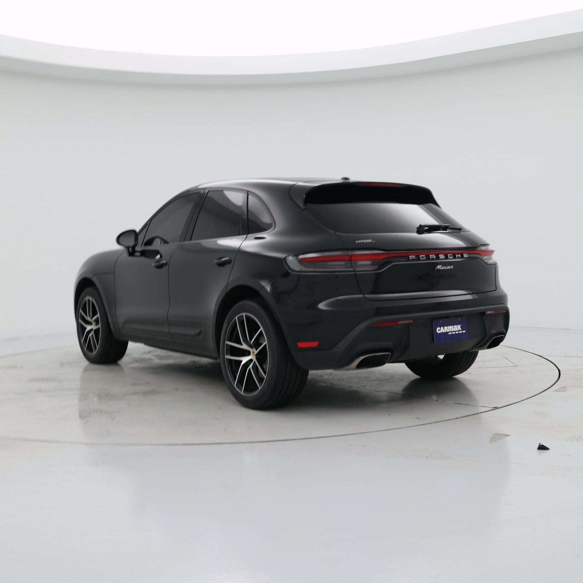 Thumbnail: 2023 Porsche Macan - 2