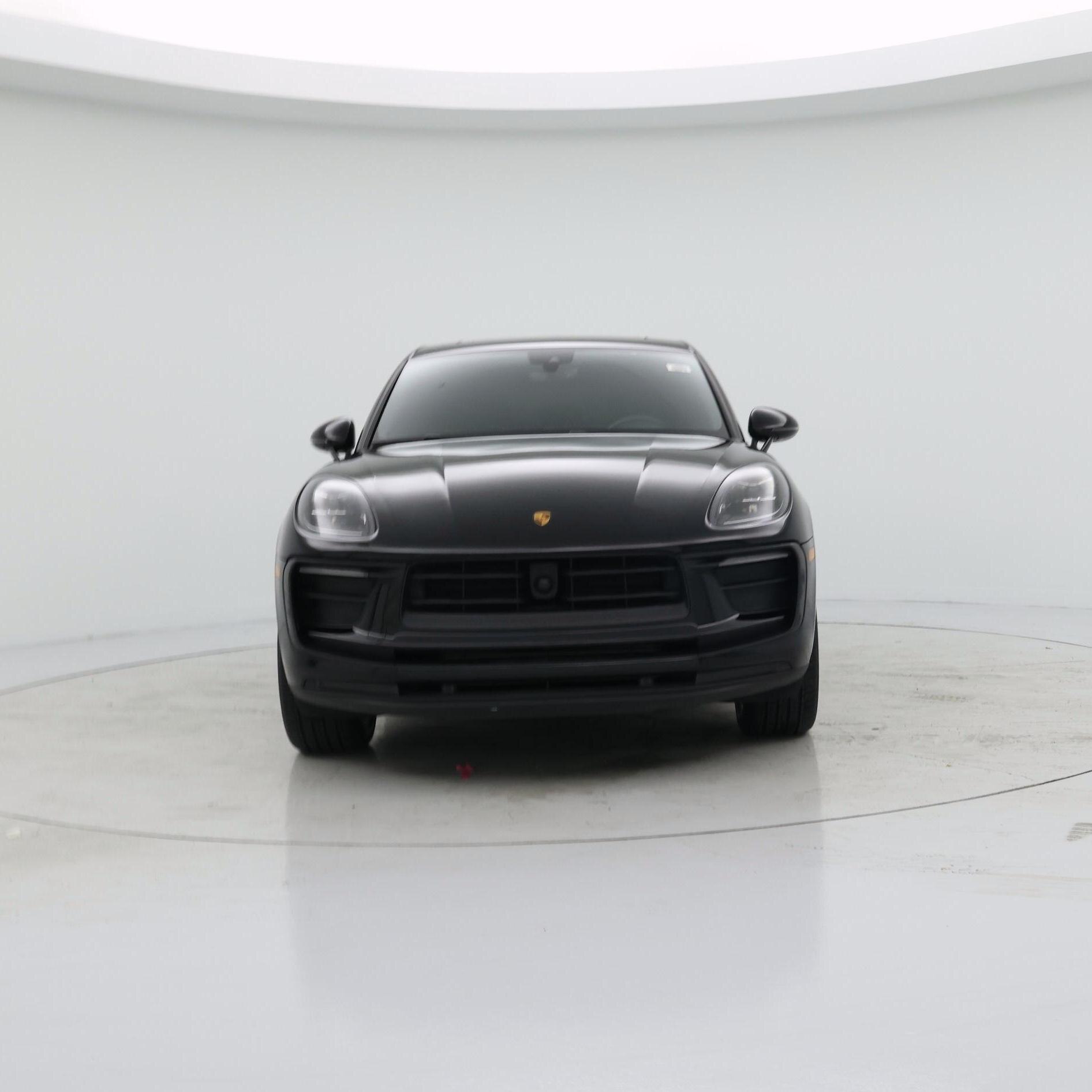 Thumbnail: 2023 Porsche Macan - 5