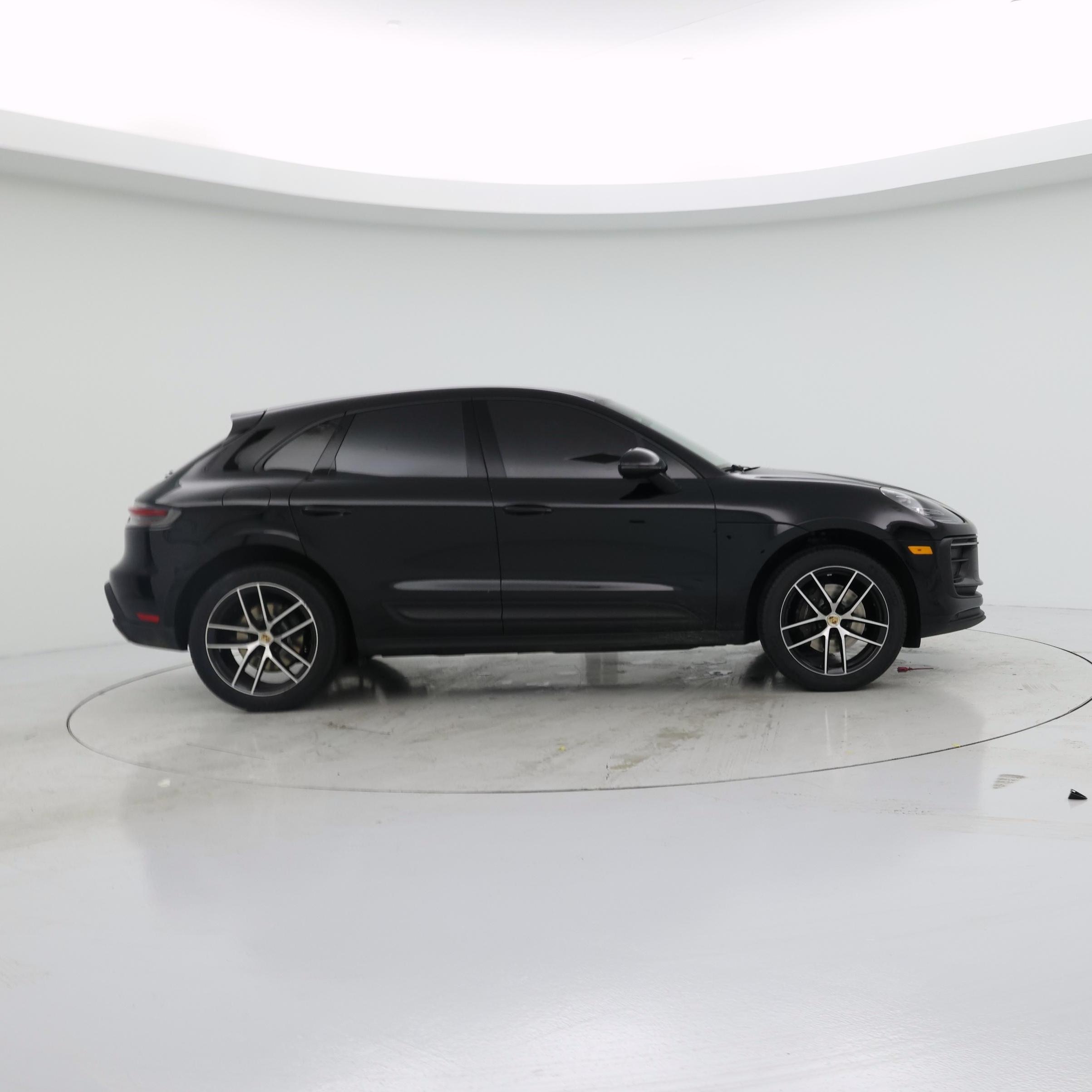 Thumbnail: 2023 Porsche Macan - 7
