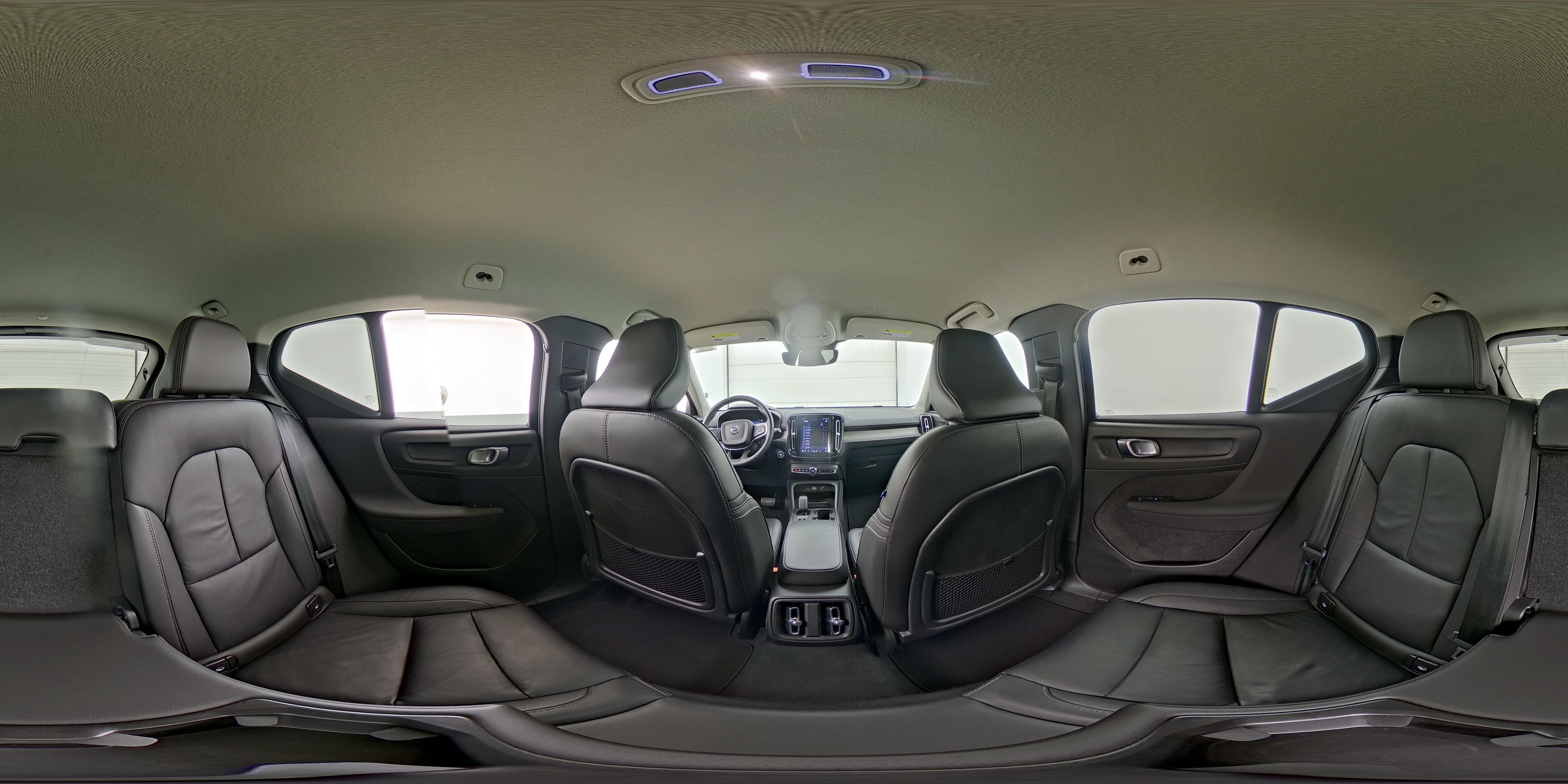 2023 Volvo XC40 Core - Photo 25
