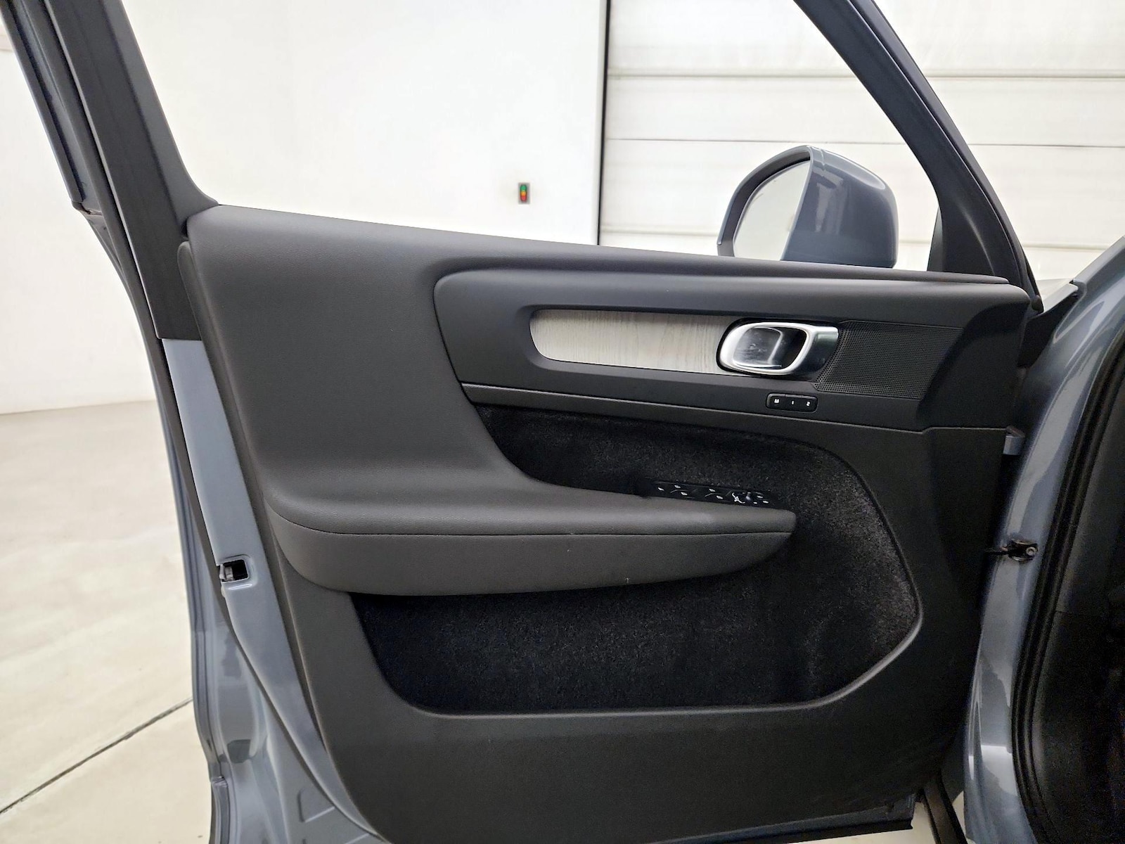 2023 Volvo XC40 Core - Photo 13