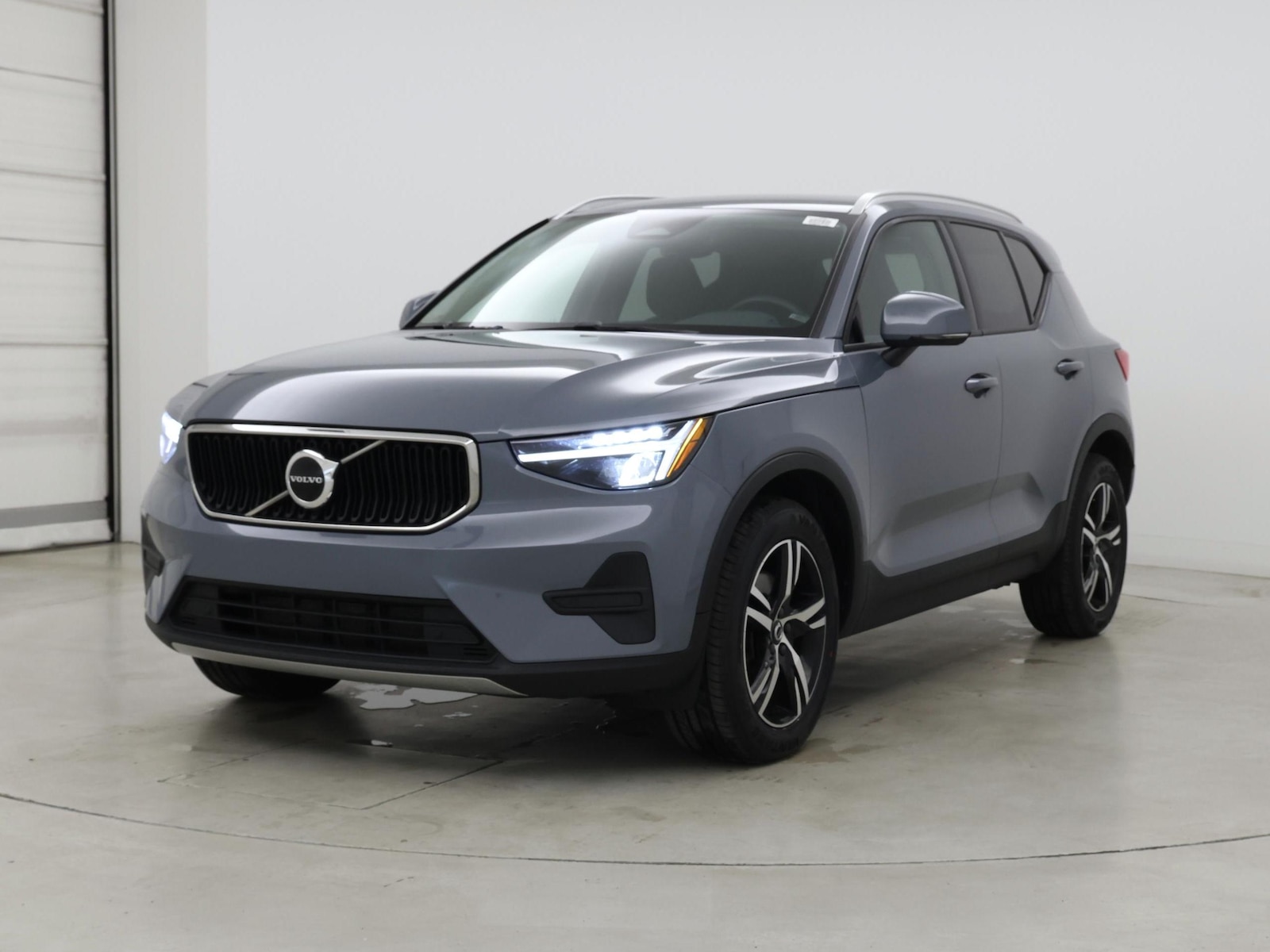 2023 Volvo XC40 Core - Photo 5