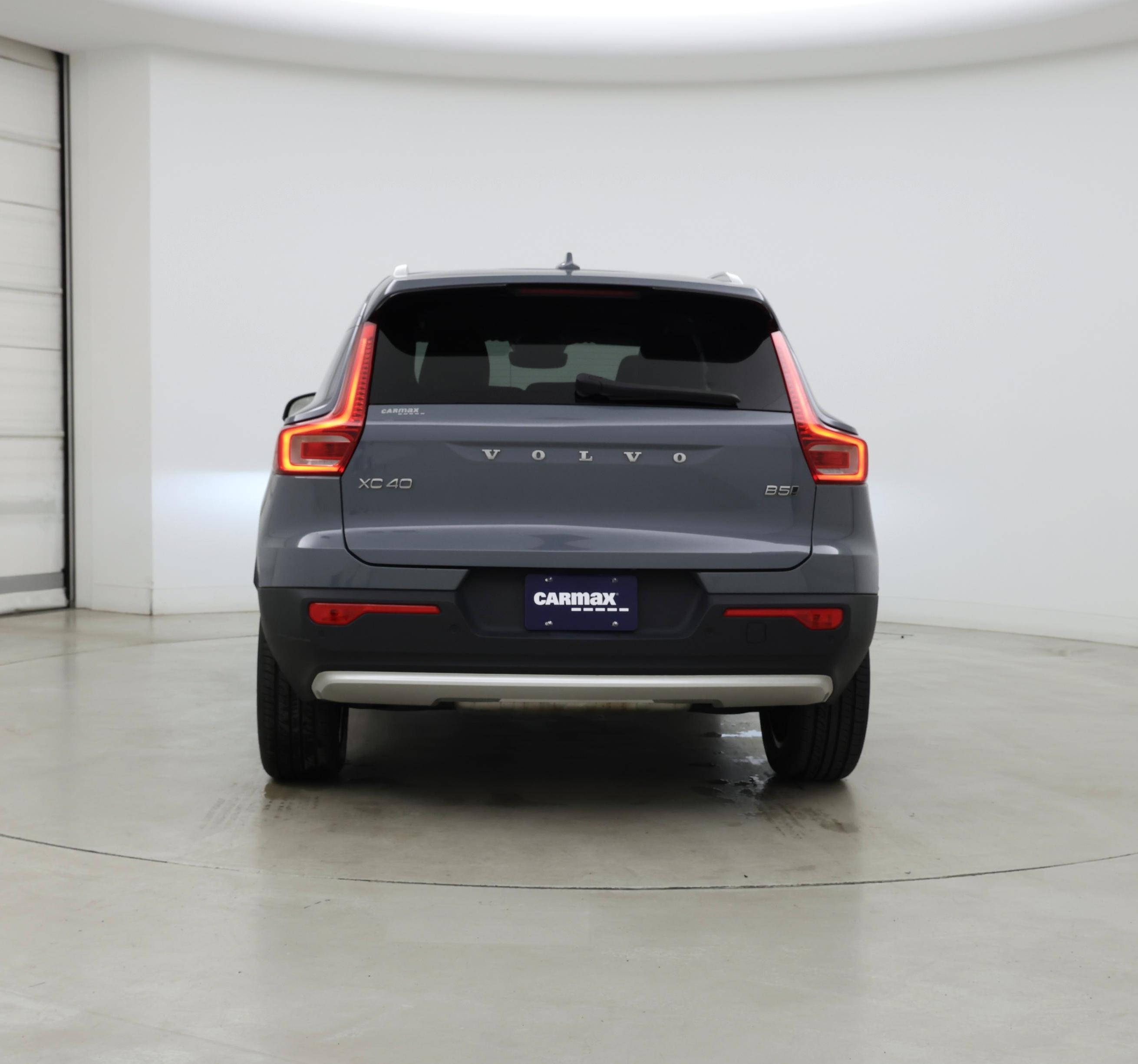 Thumbnail: 2023 Volvo XC40 - 6