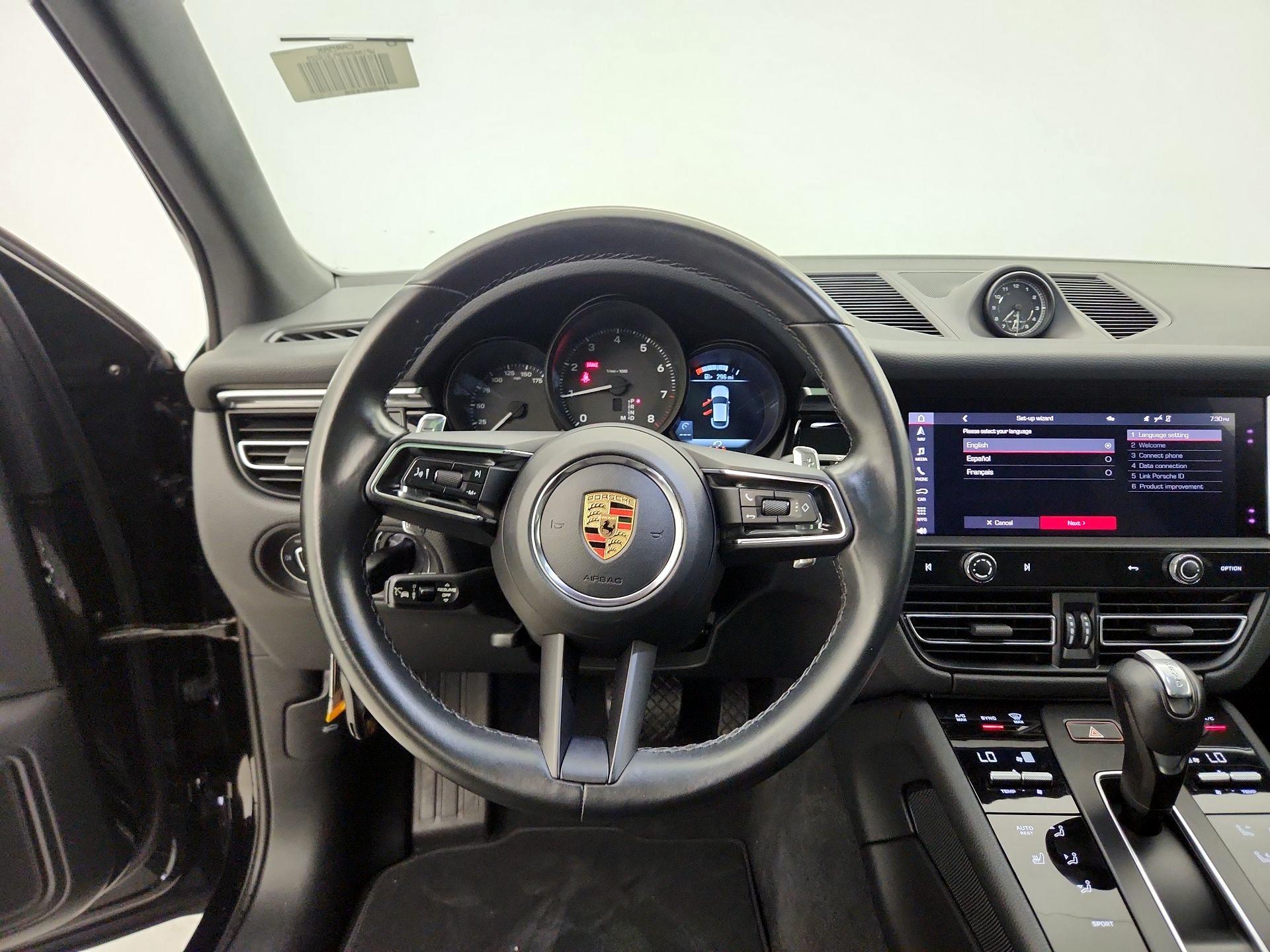 Thumbnail: 2023 Porsche Macan - 10