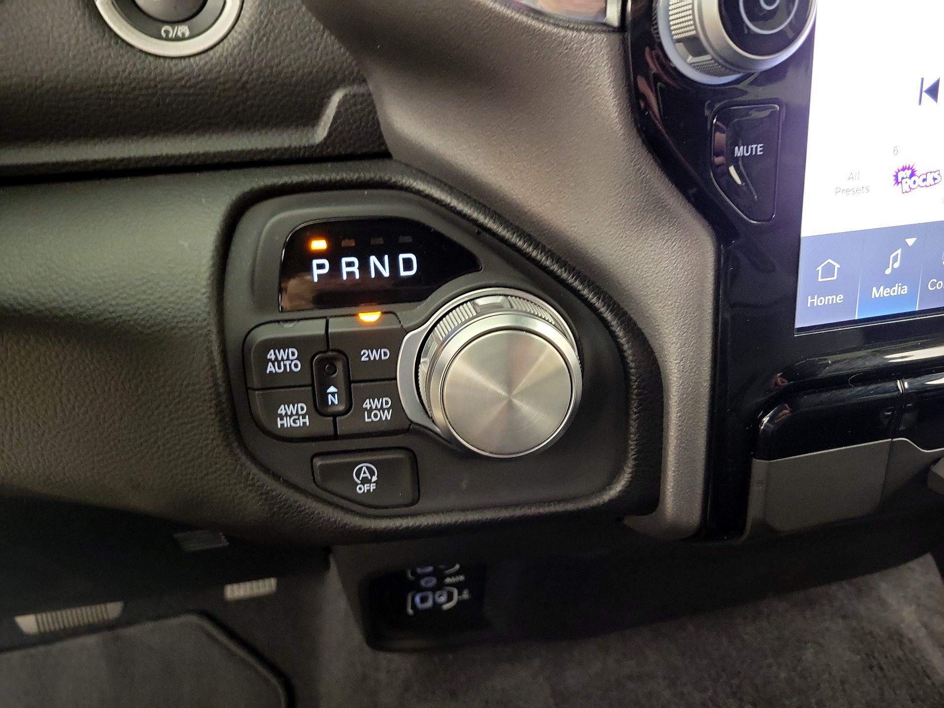 Thumbnail: 2025 RAM 1500 - 17