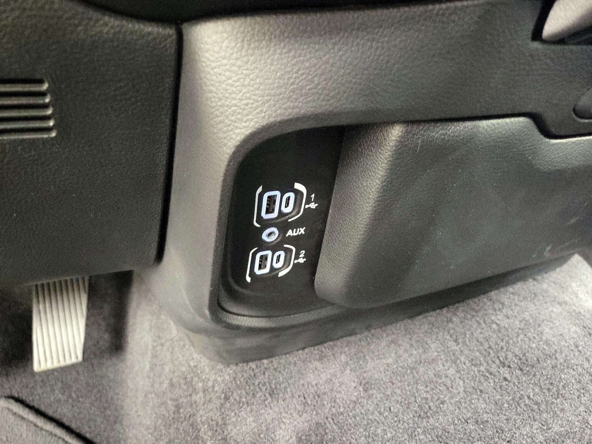 Thumbnail: 2025 RAM 1500 - 18