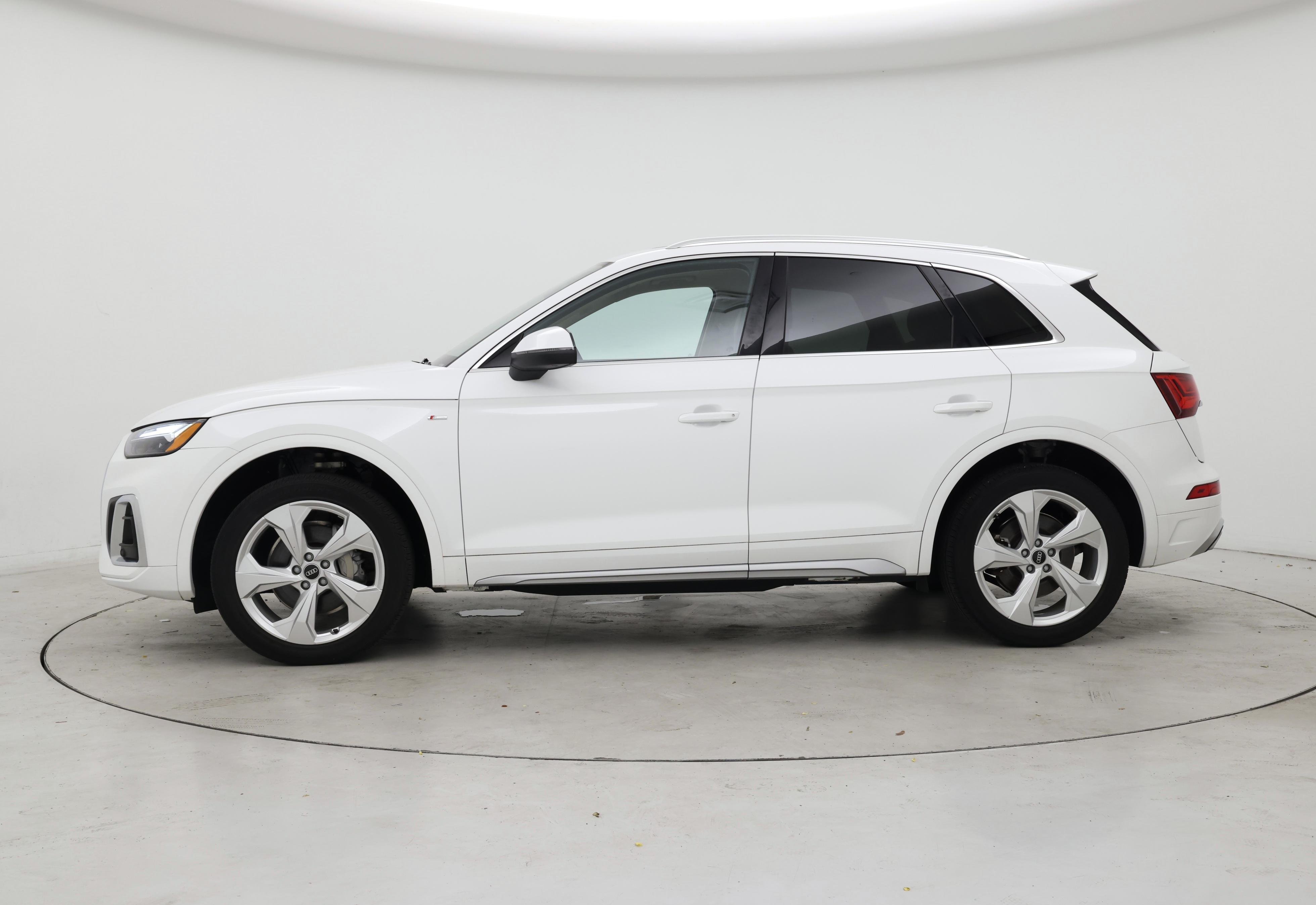 Thumbnail: 2022 Audi Q5 - 3