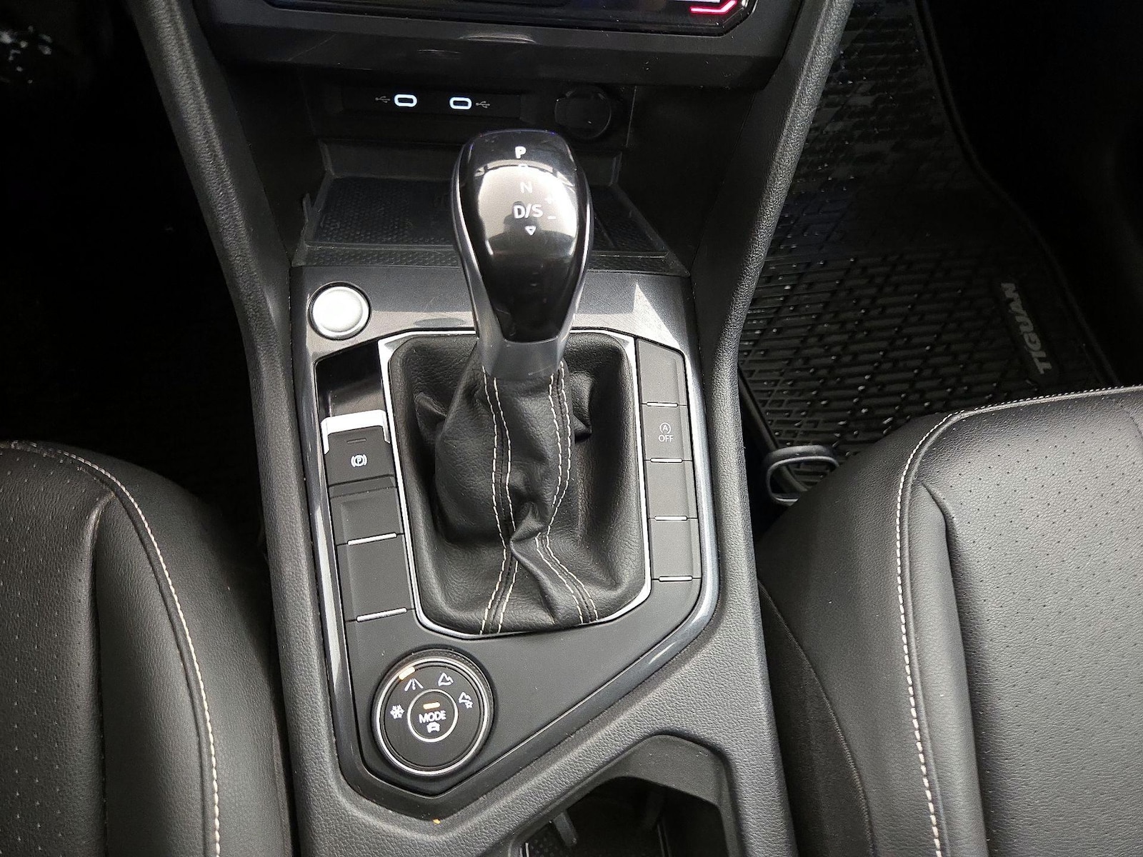 2023 Volkswagen Tiguan SE - Photo 18