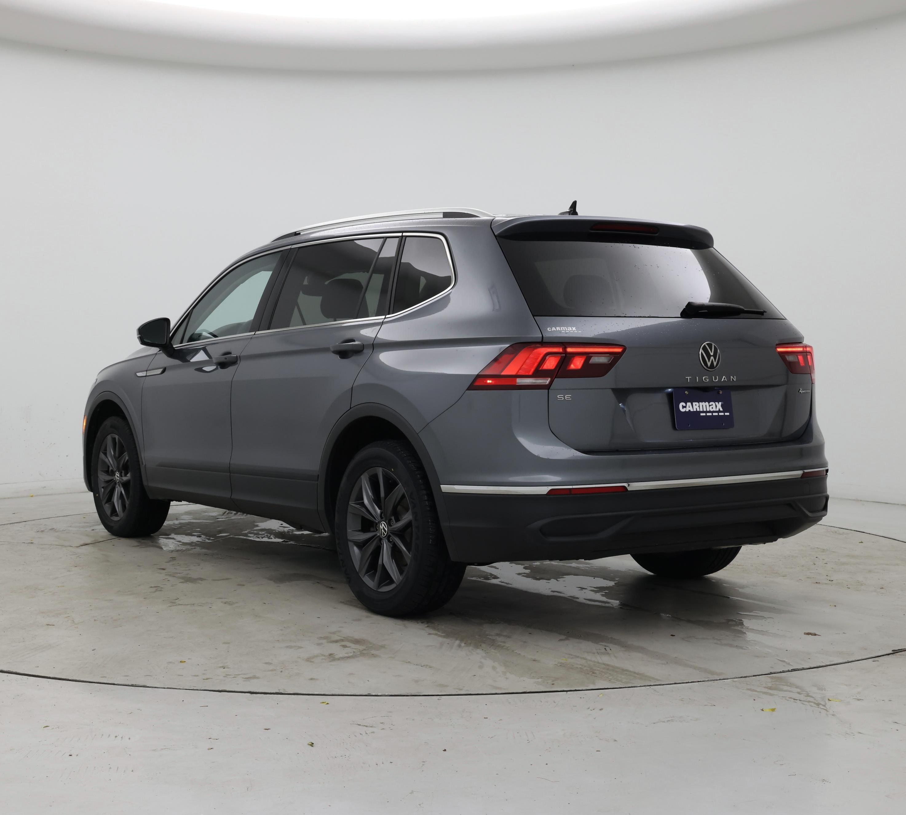 Thumbnail: 2023 Volkswagen Tiguan - 2