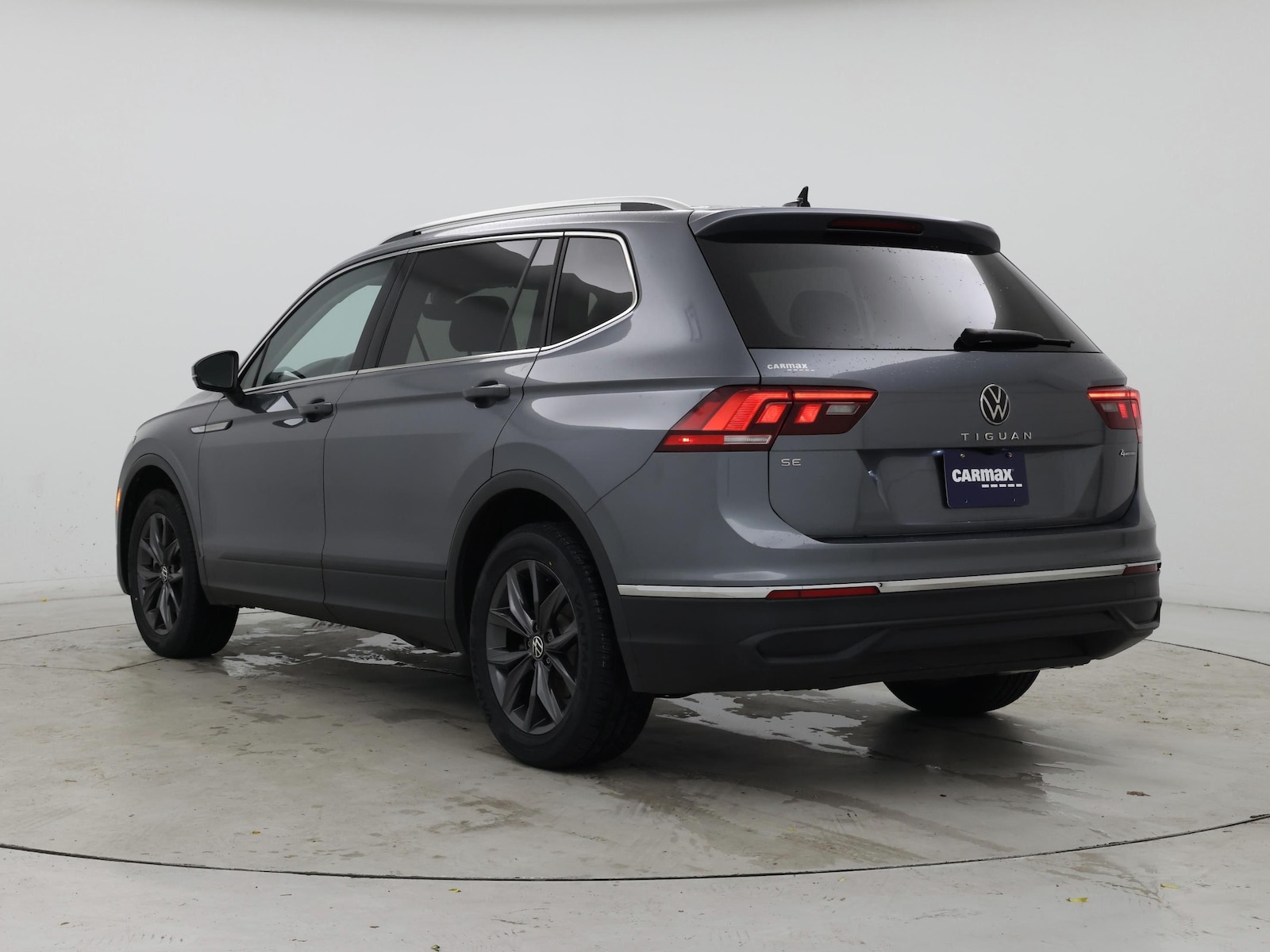 2023 Volkswagen Tiguan SE - Photo 3