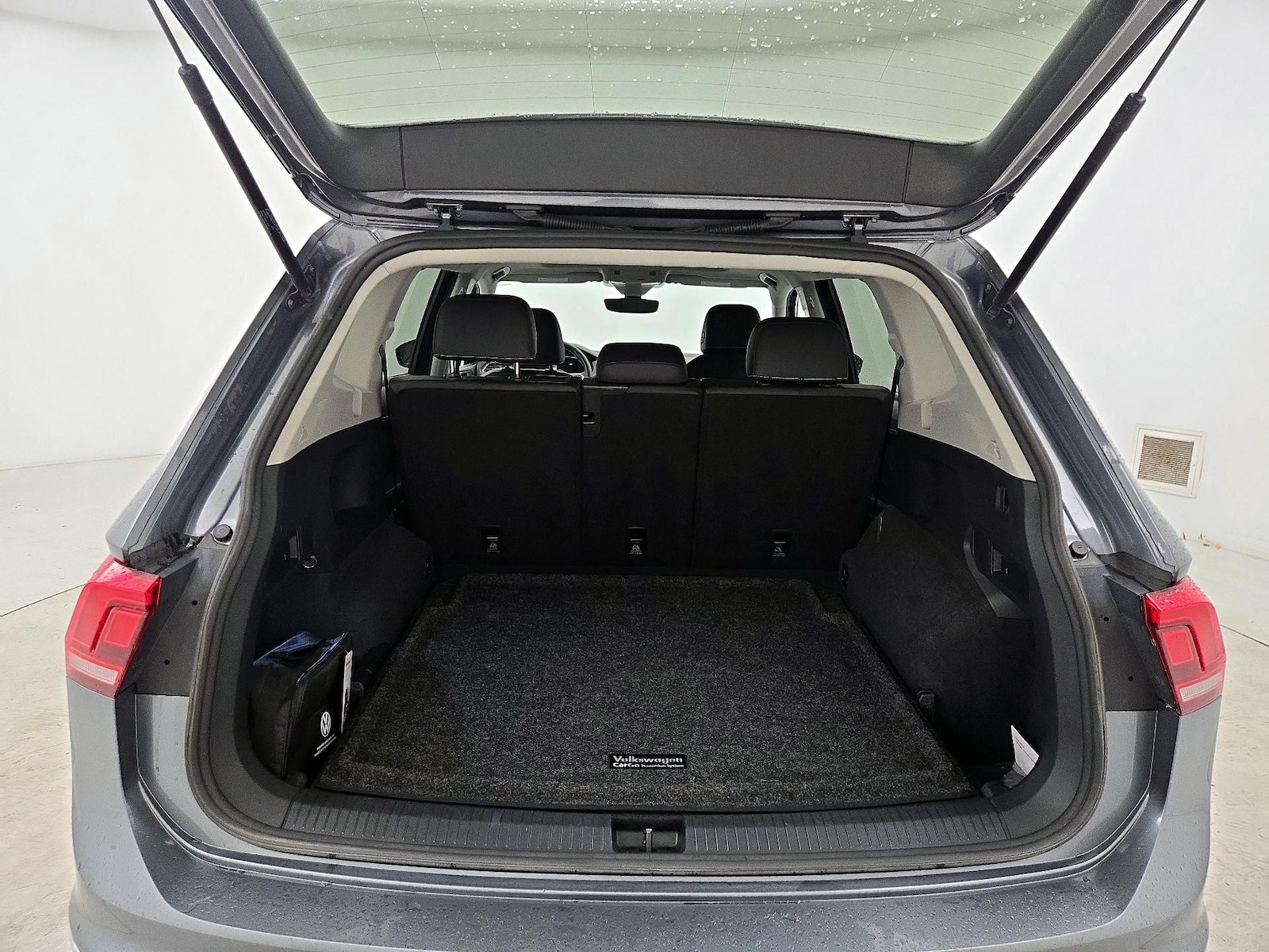 2023 Volkswagen Tiguan SE - Photo 22