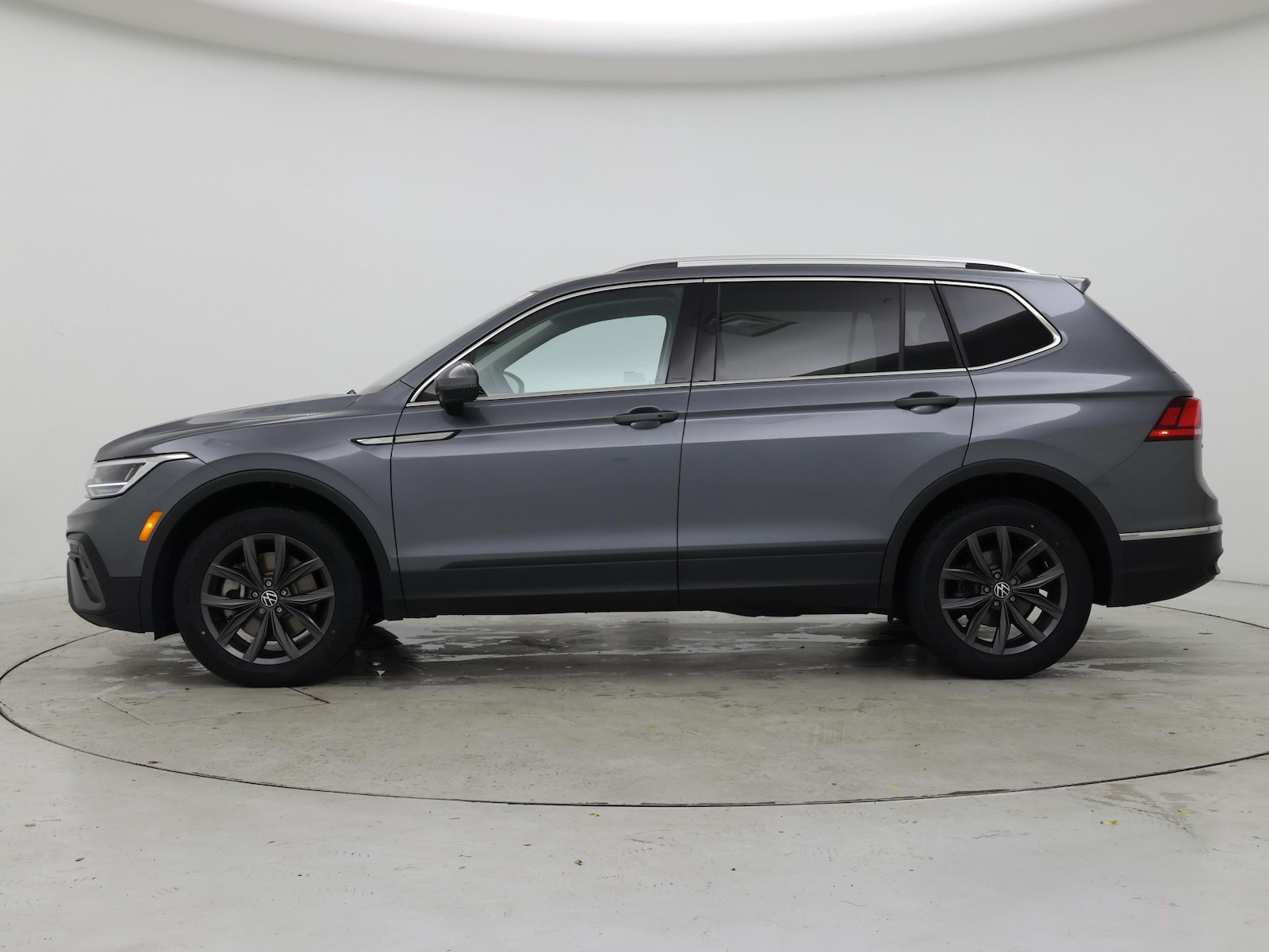 2023 Volkswagen Tiguan SE - Photo 4