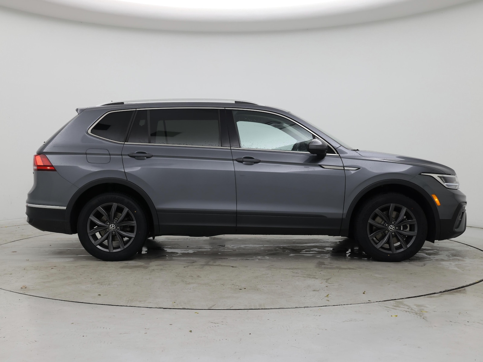 2023 Volkswagen Tiguan SE - Photo 8