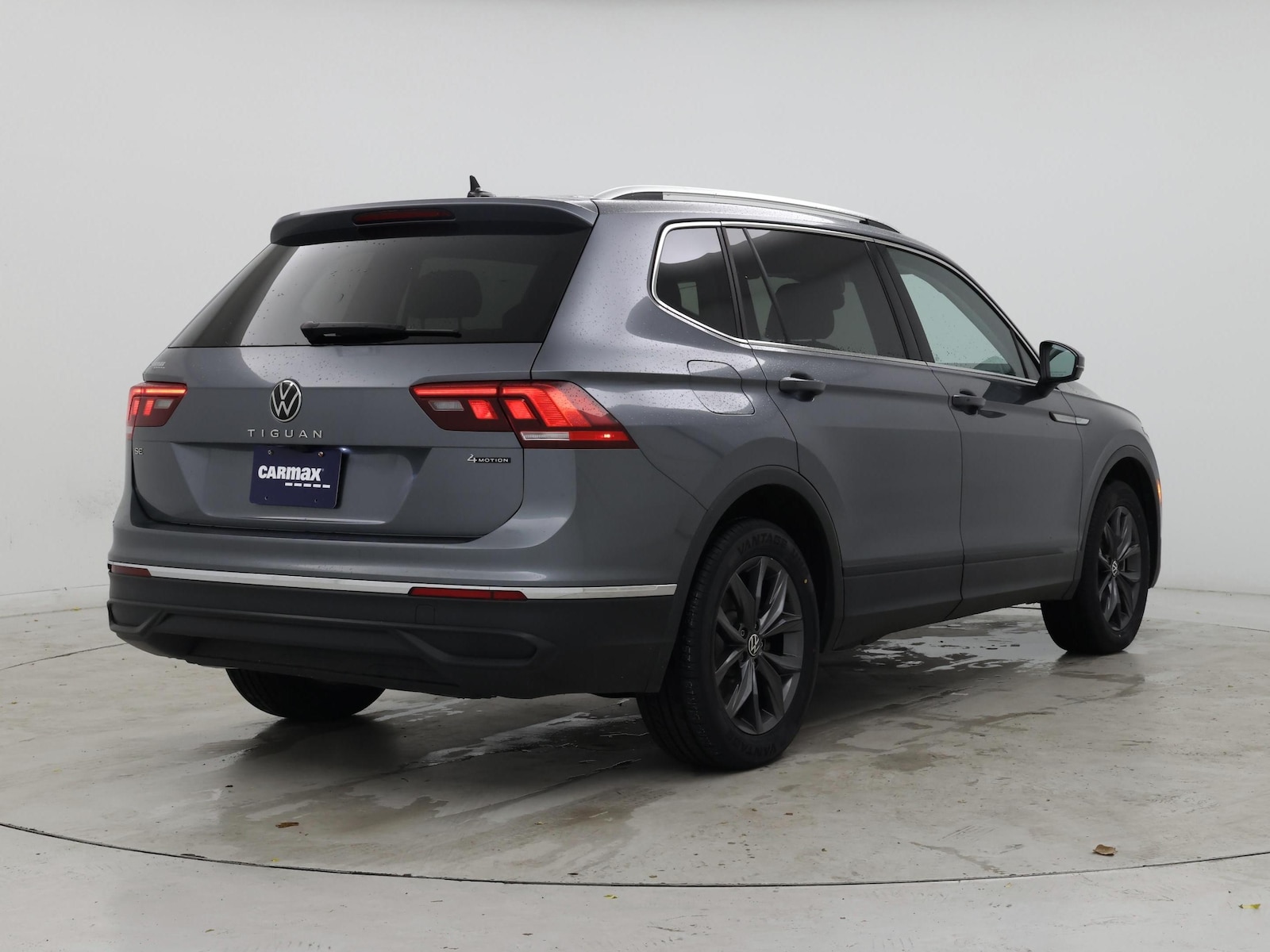 2023 Volkswagen Tiguan SE - Photo 9