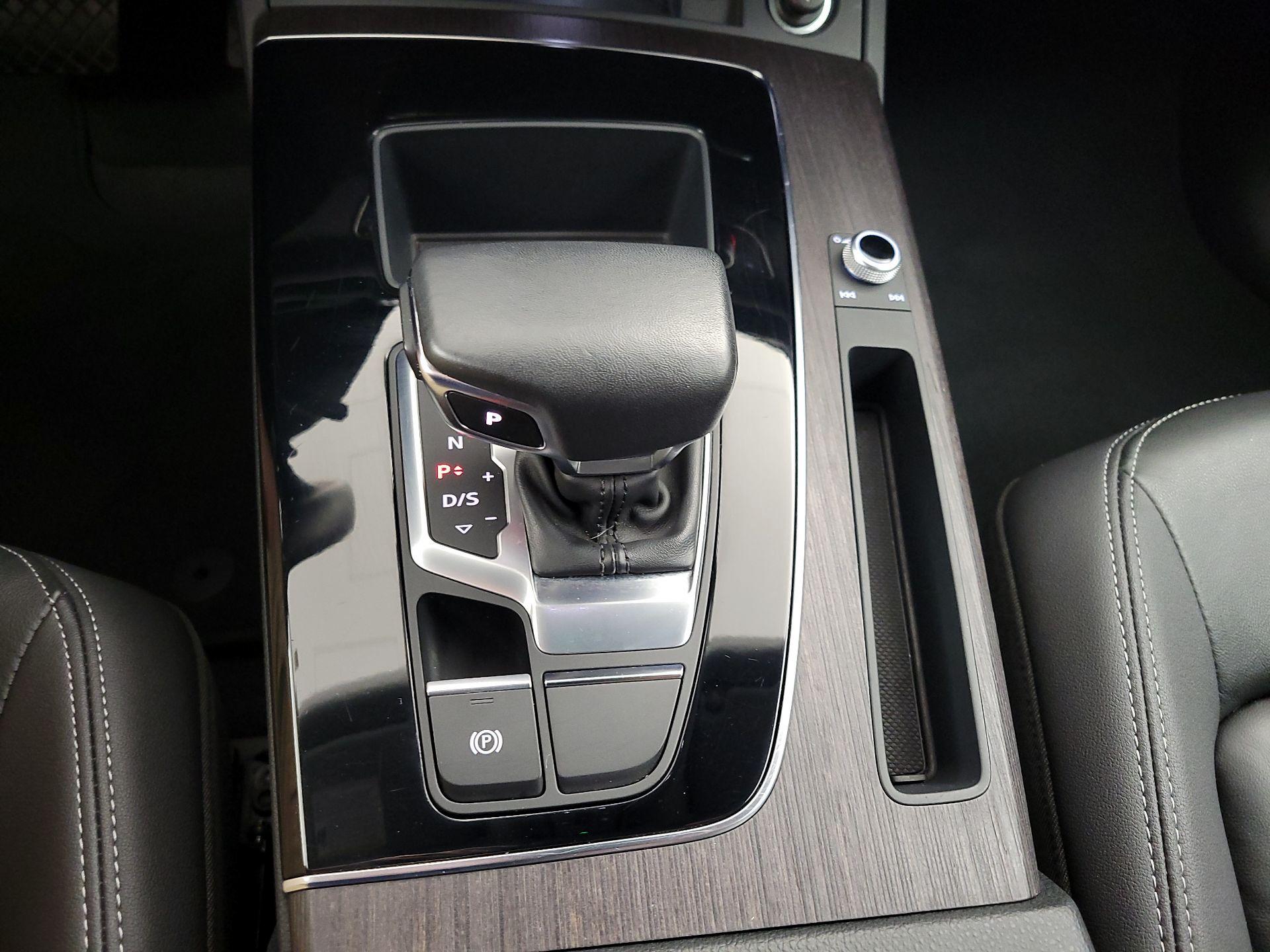 Thumbnail: 2023 Audi Q5 - 17