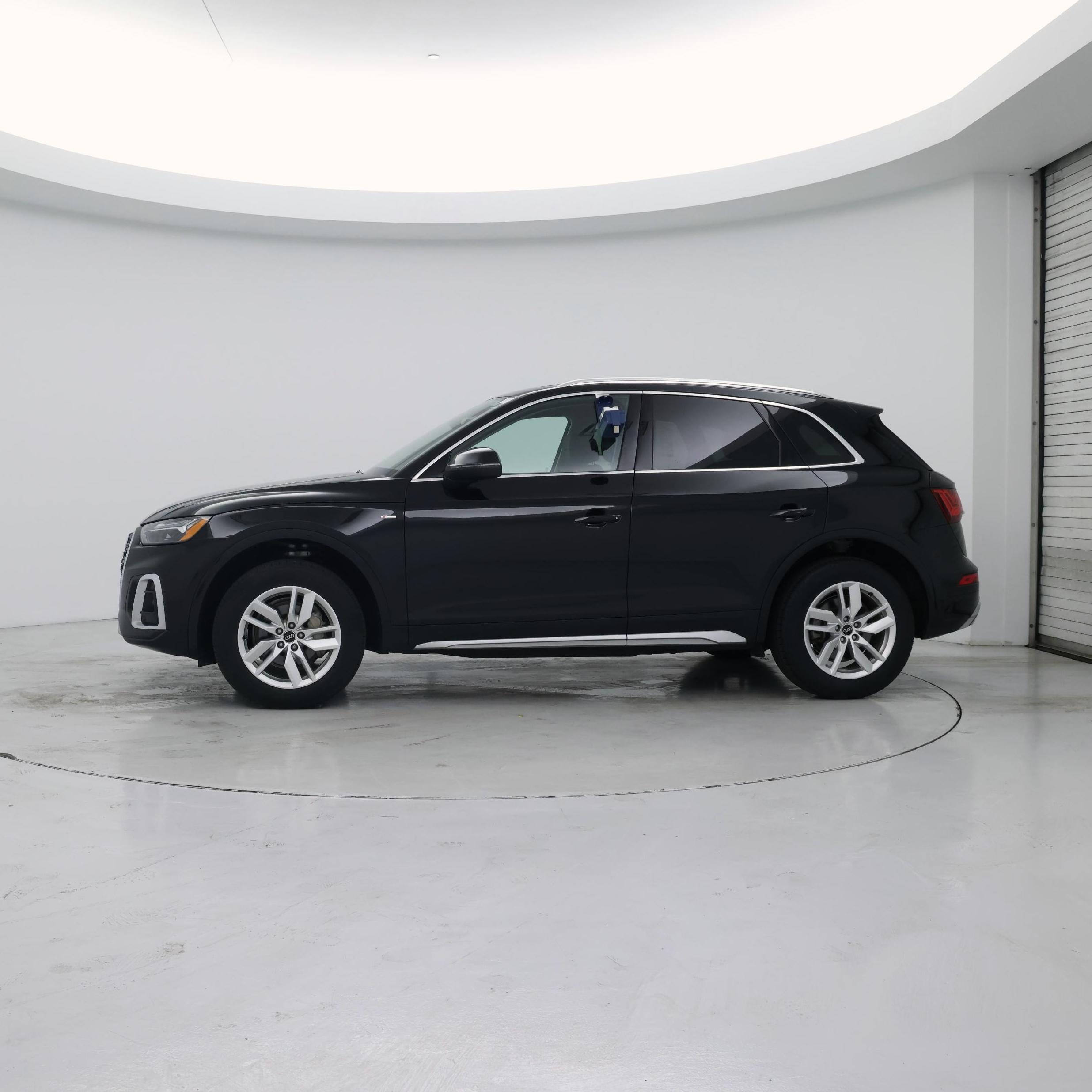 Thumbnail: 2023 Audi Q5 - 3
