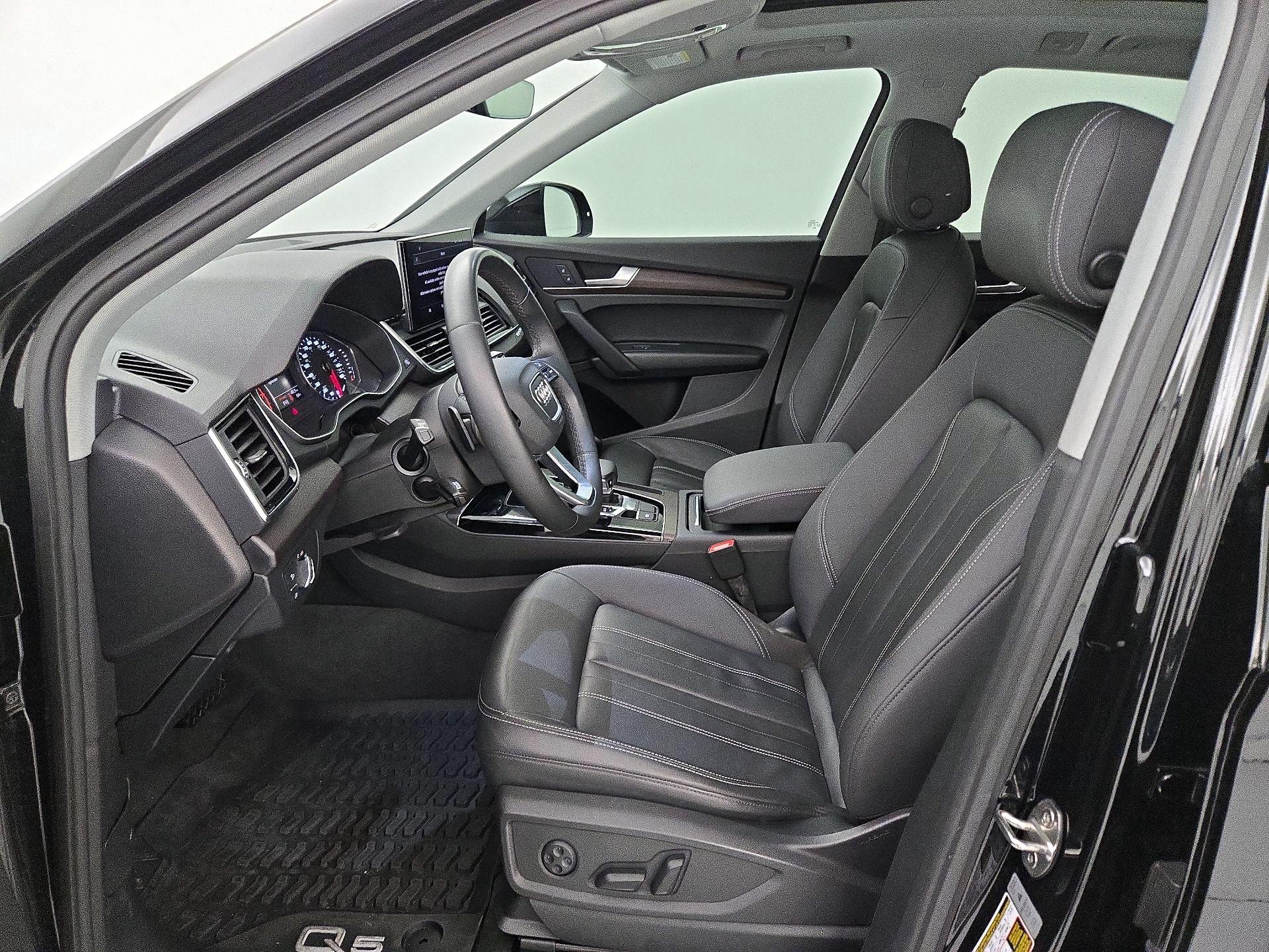 Thumbnail: 2022 Audi Q5 - 11
