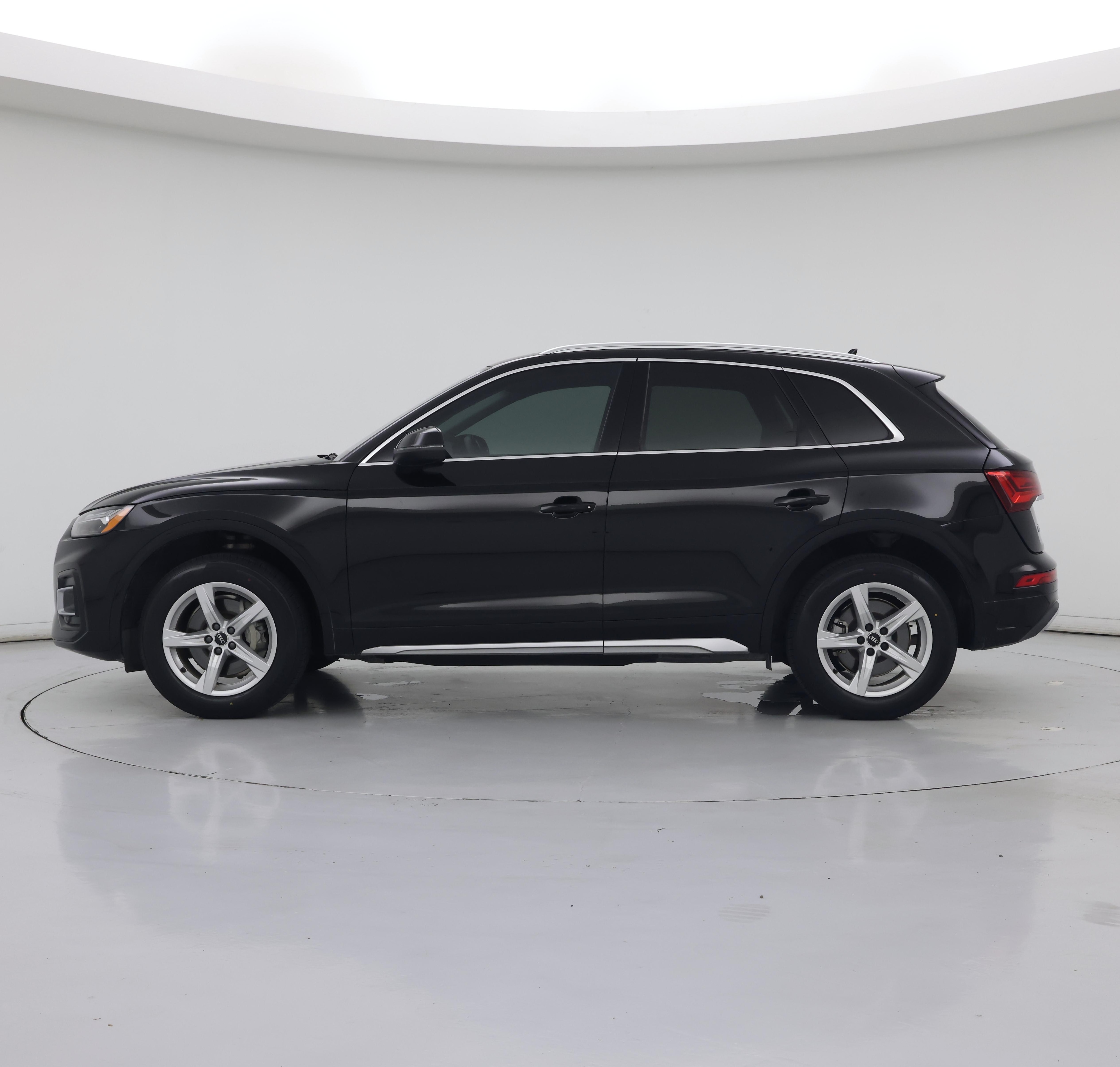 Thumbnail: 2022 Audi Q5 - 3