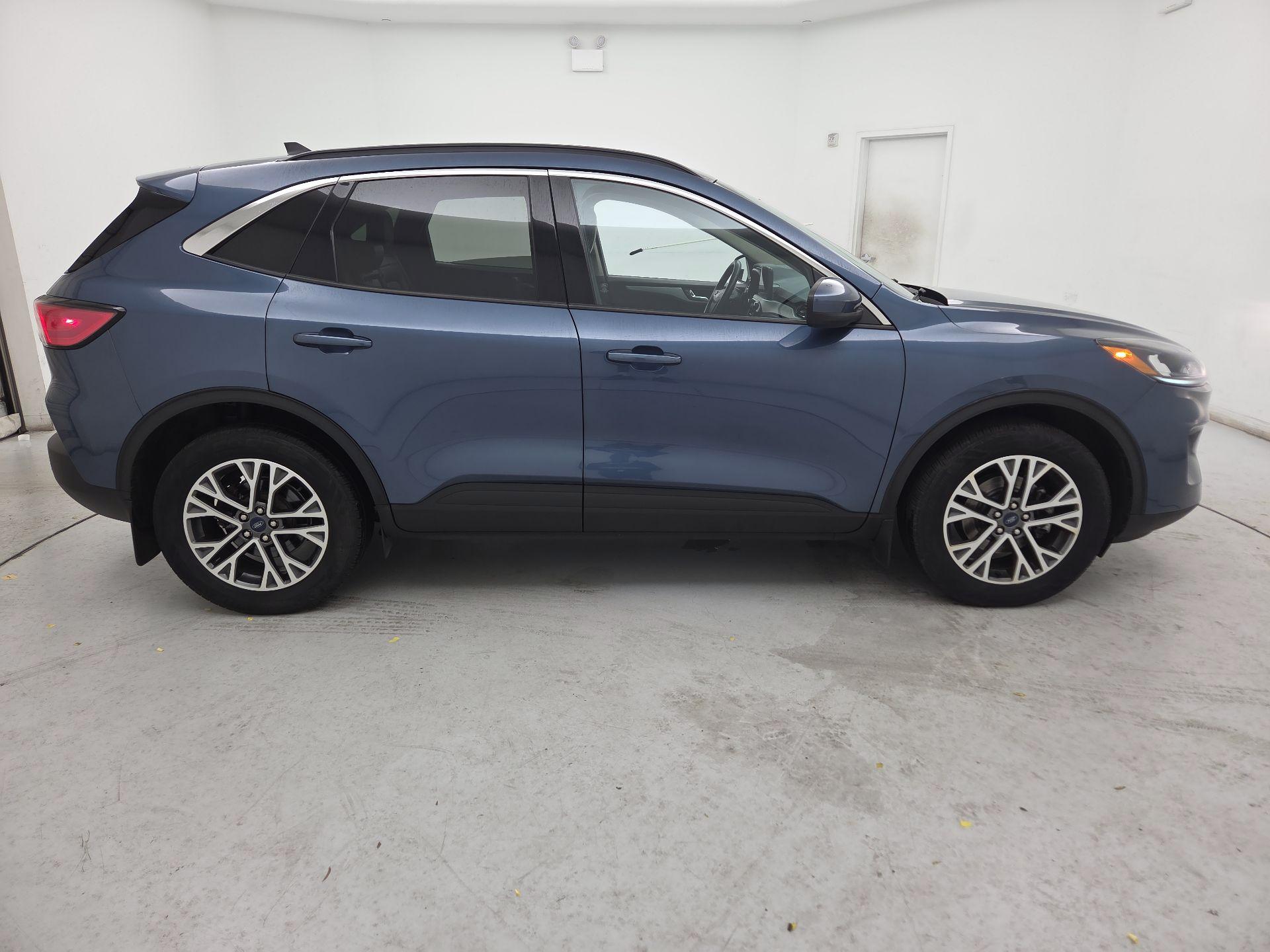 Thumbnail: 2020 Ford Escape - 4