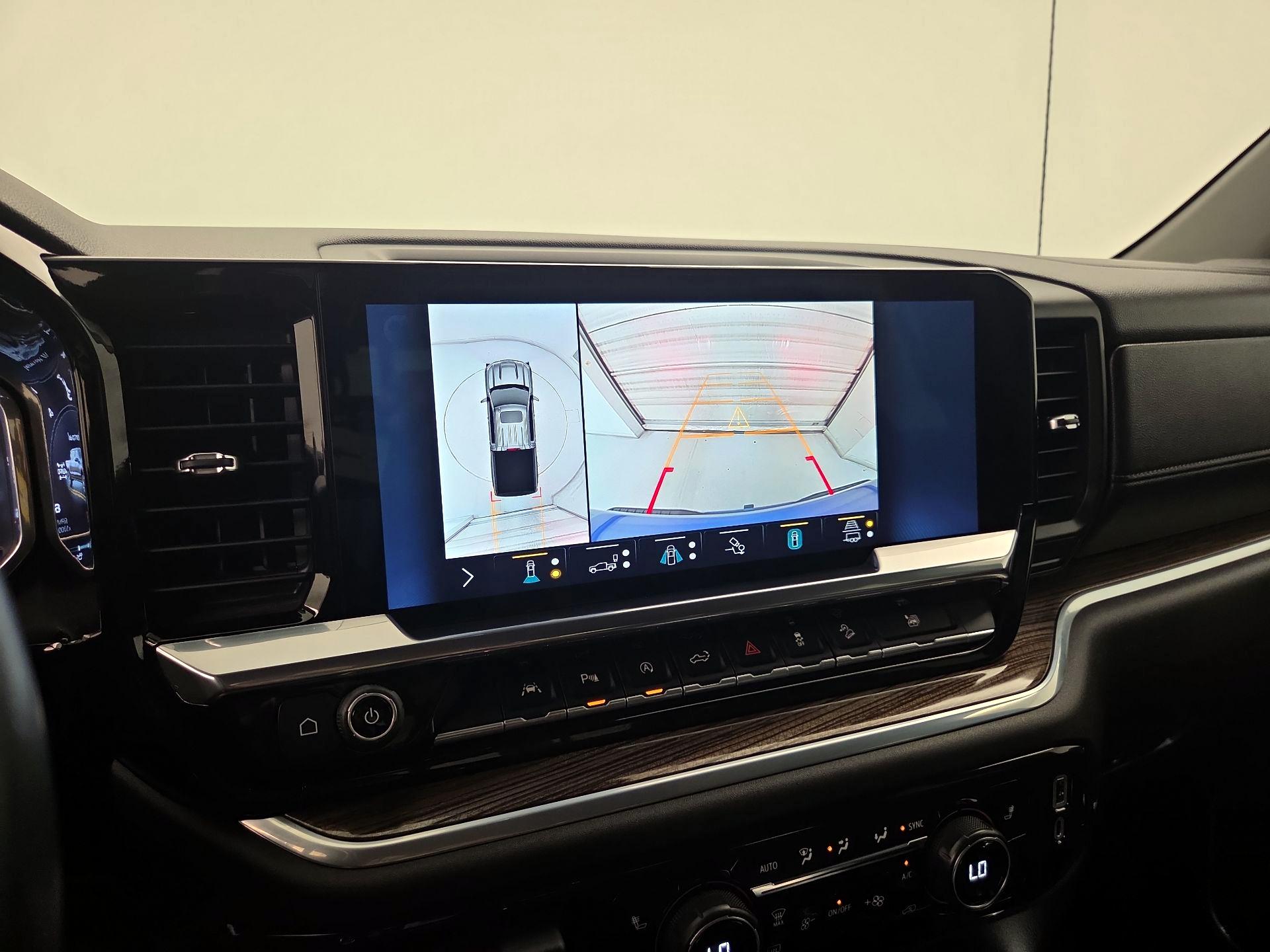 Thumbnail: 2022 Chevrolet Silverado 1500 - 14