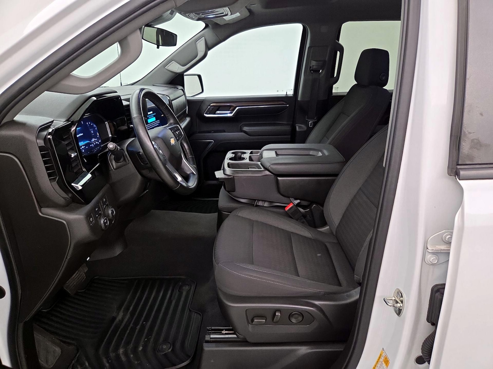 2023 Chevrolet Silverado 1500 LT - Photo 12