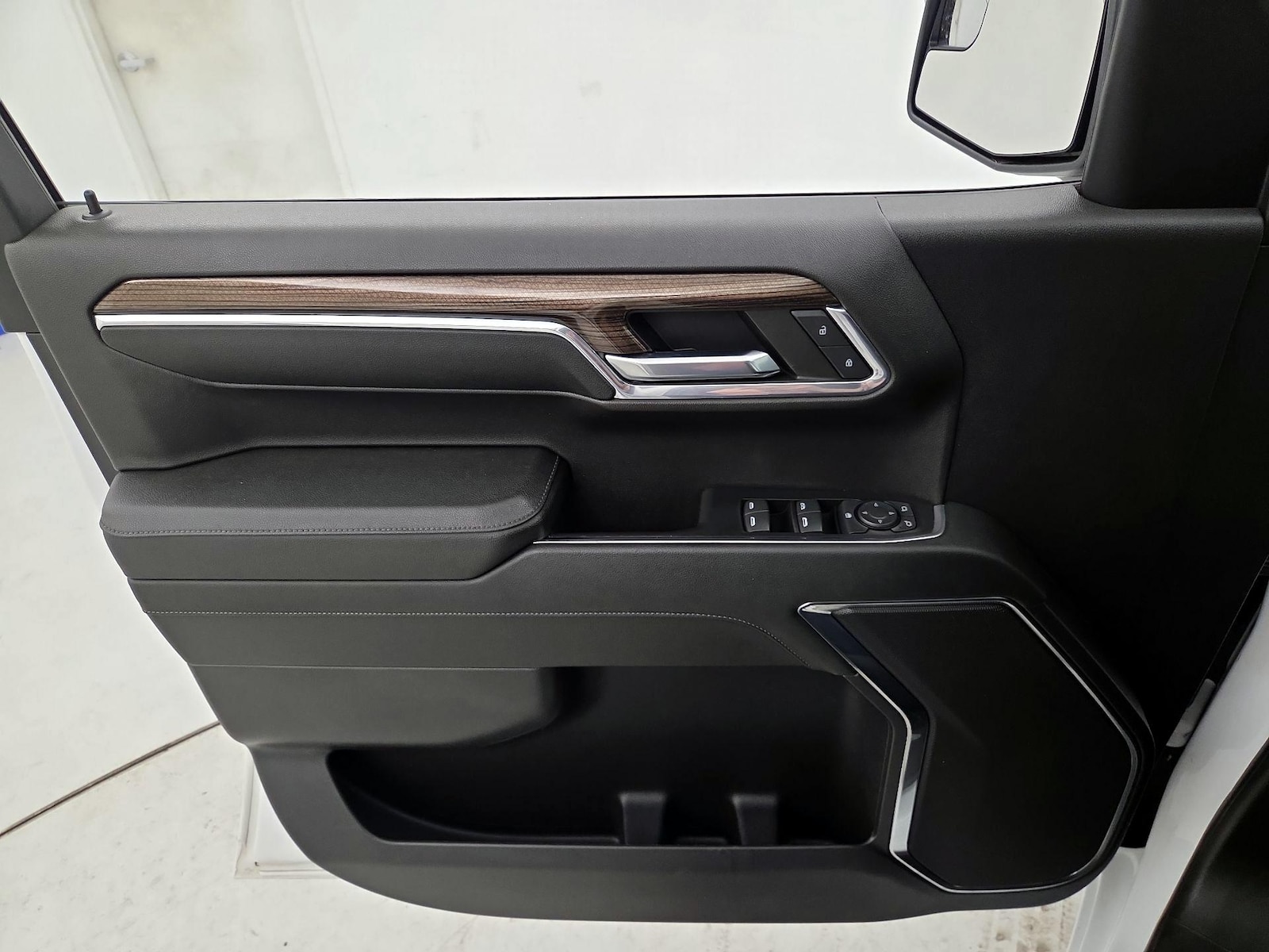 2023 Chevrolet Silverado 1500 LT - Photo 13