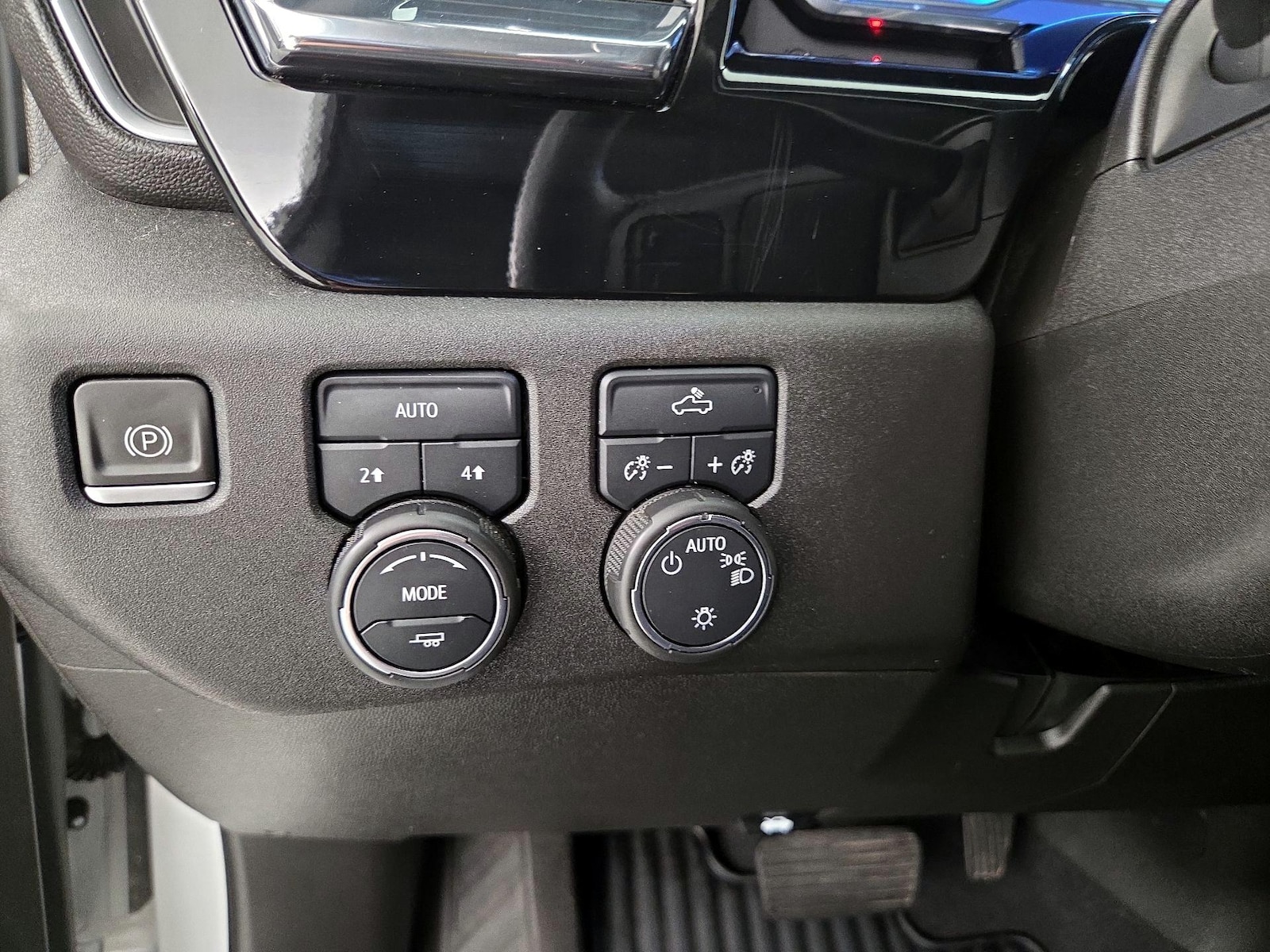 2023 Chevrolet Silverado 1500 LT - Photo 14