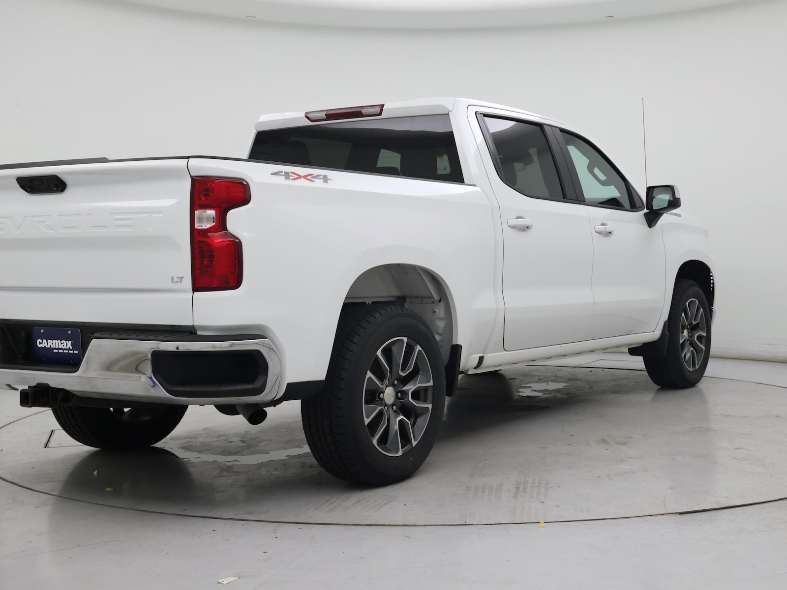 2023 Chevrolet Silverado 1500 LT - Photo 9