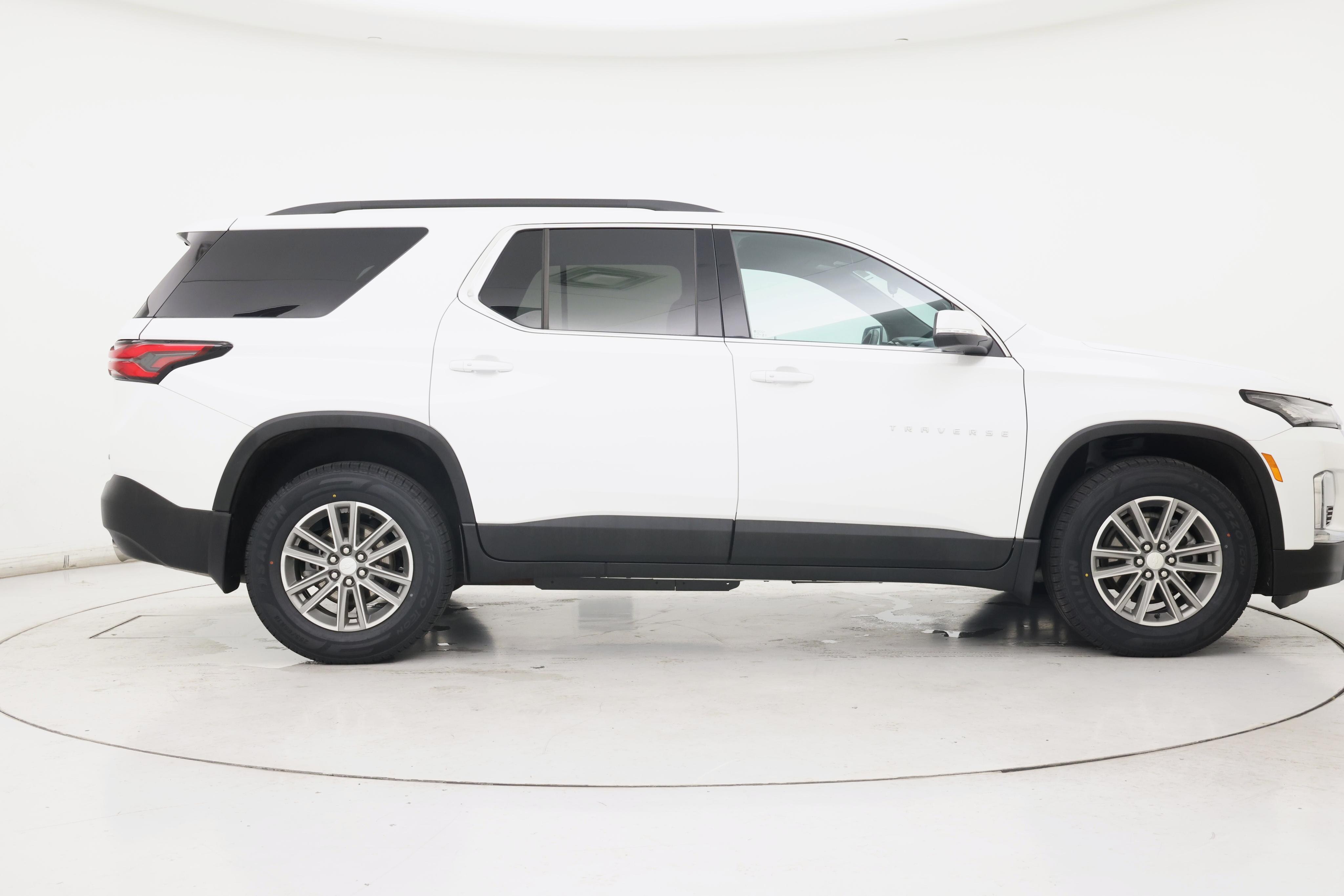 Thumbnail: 2023 Chevrolet Traverse - 7