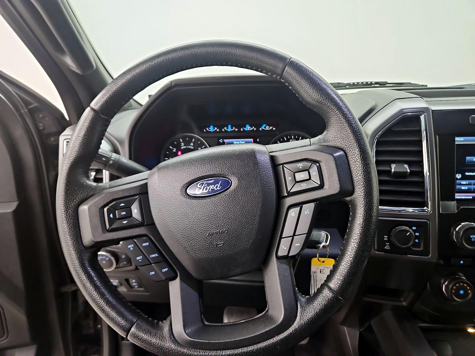 2015 Ford F-150 XLT - Photo 11