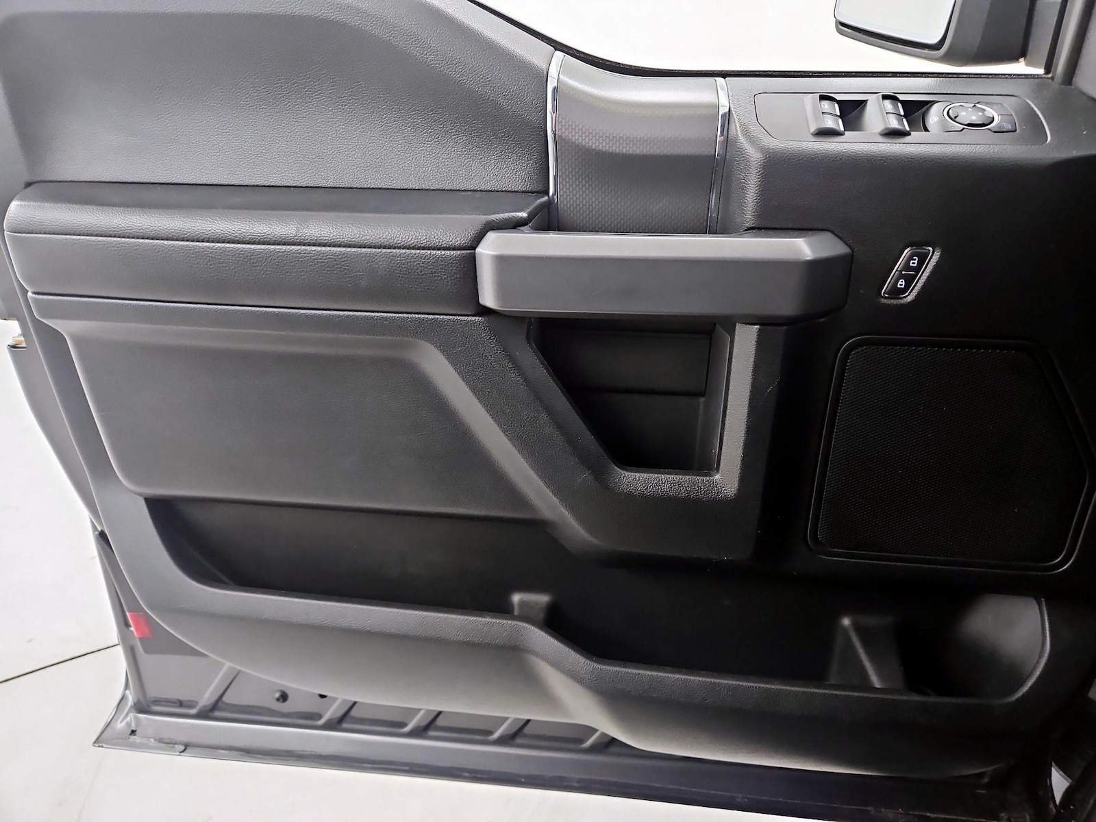 2015 Ford F-150 XLT - Photo 13