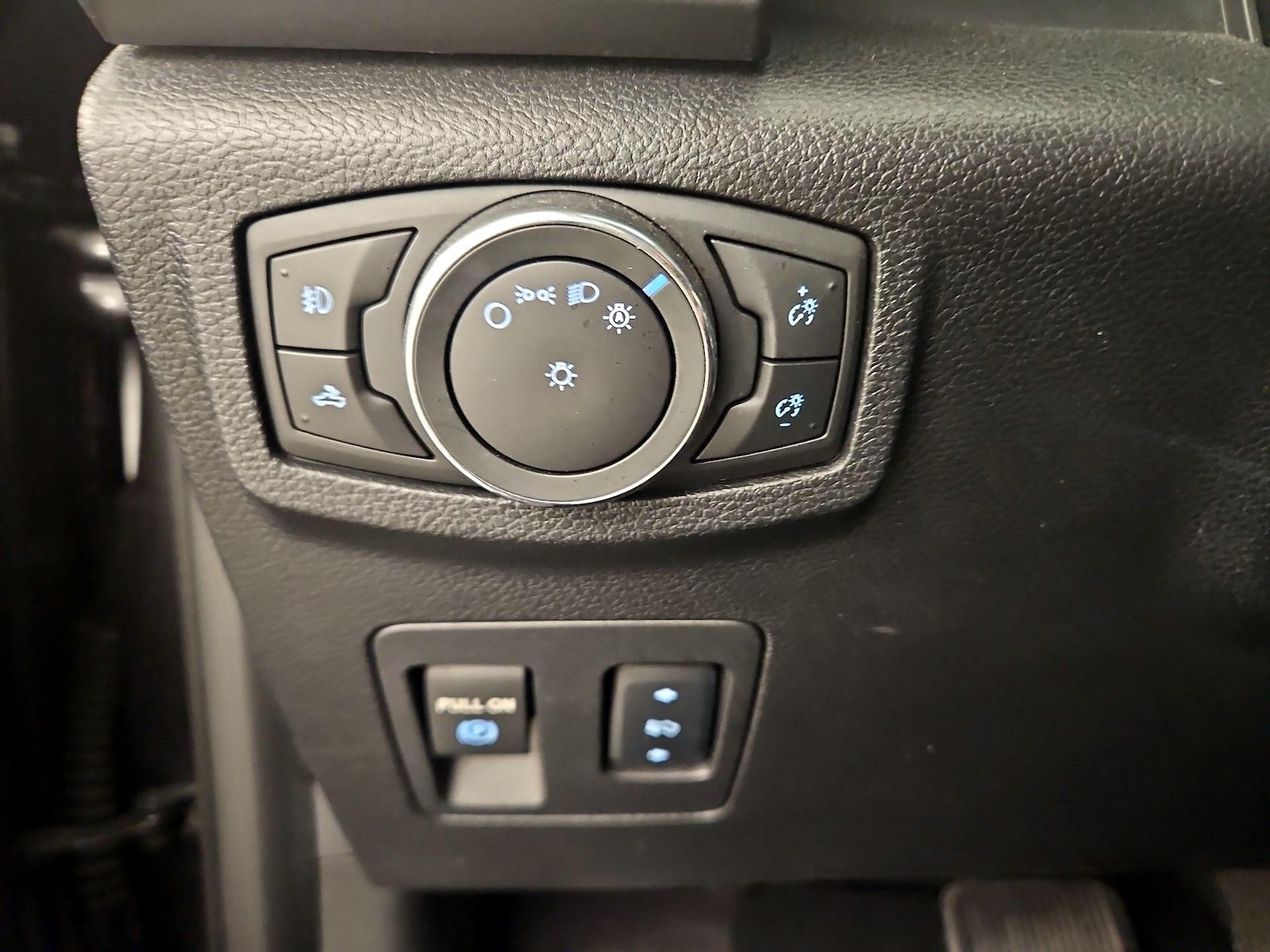 2015 Ford F-150 XLT - Photo 14